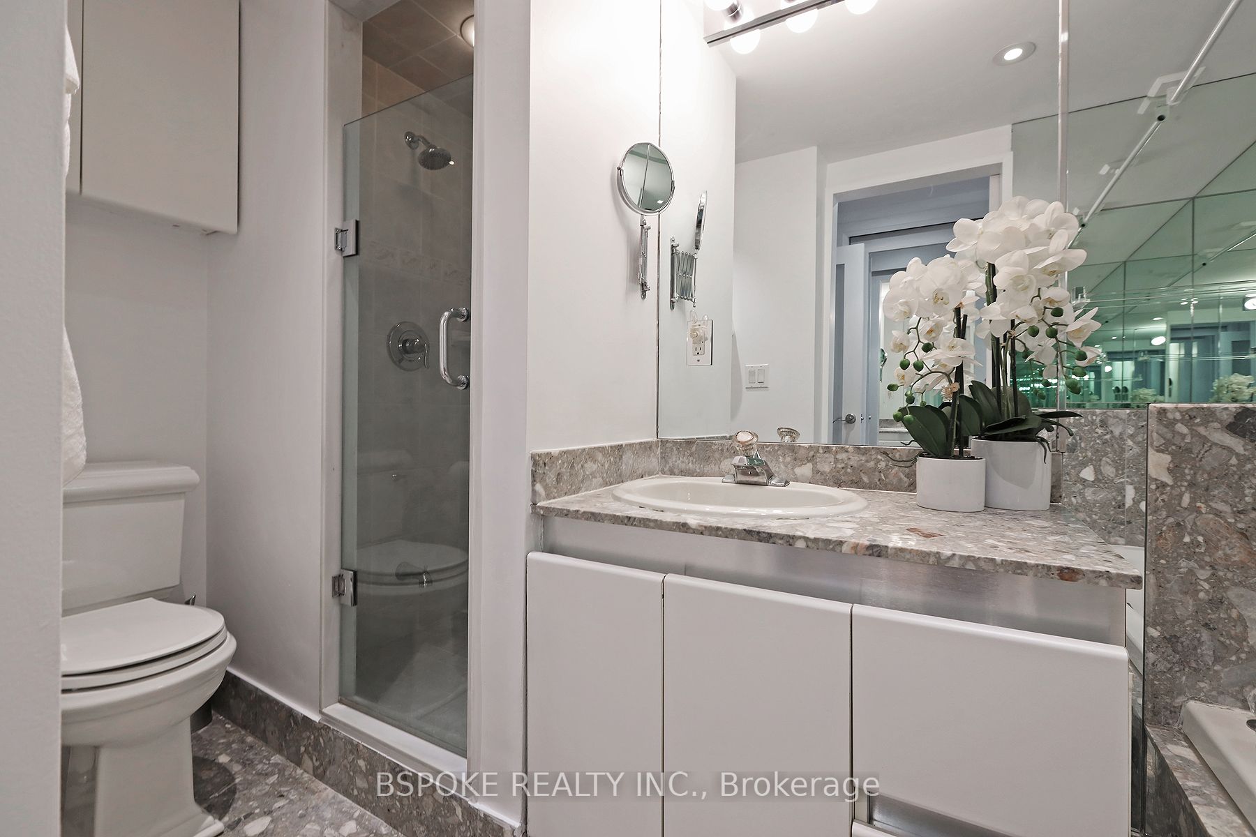 40 Rosehill Avenue, #701