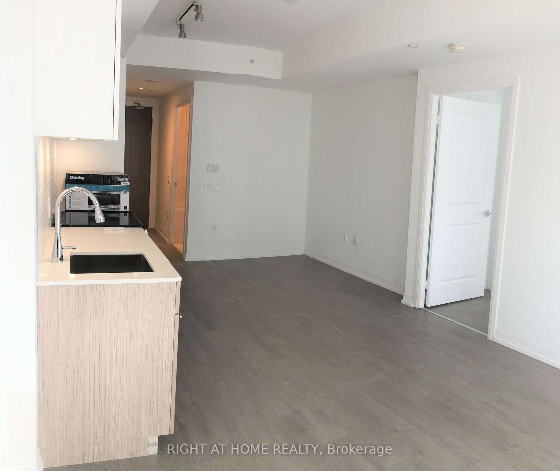 251 Jarvis Street, #3004
