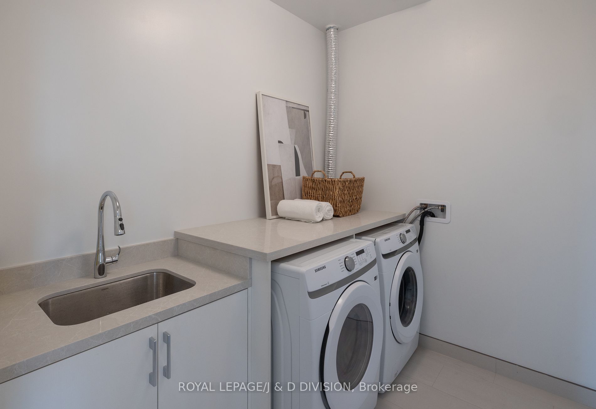 1 Strathgowan Avenue, #708