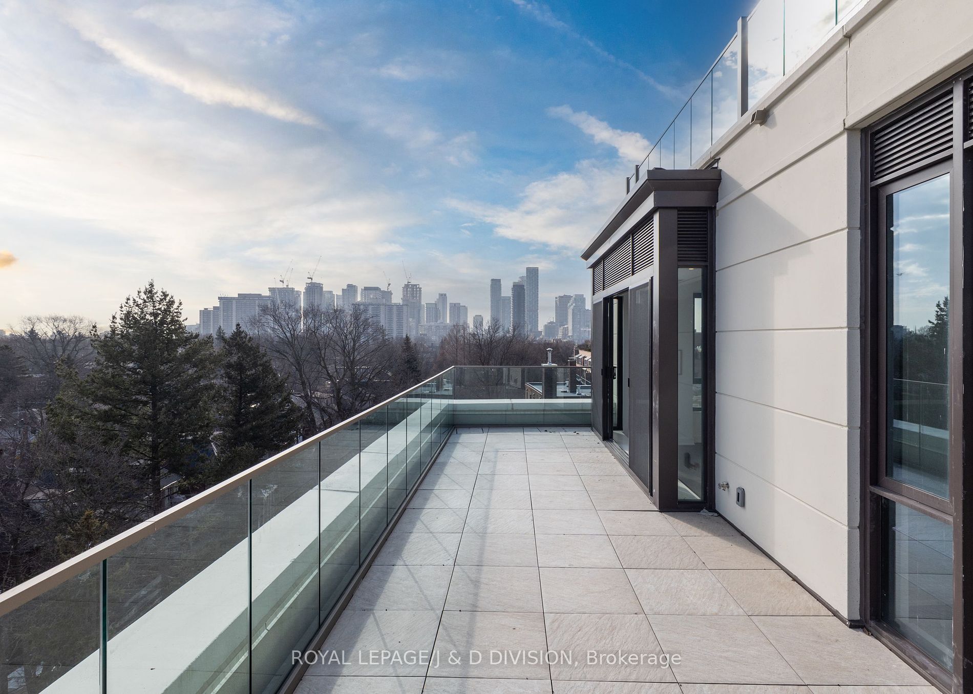 1 Strathgowan Avenue, #708