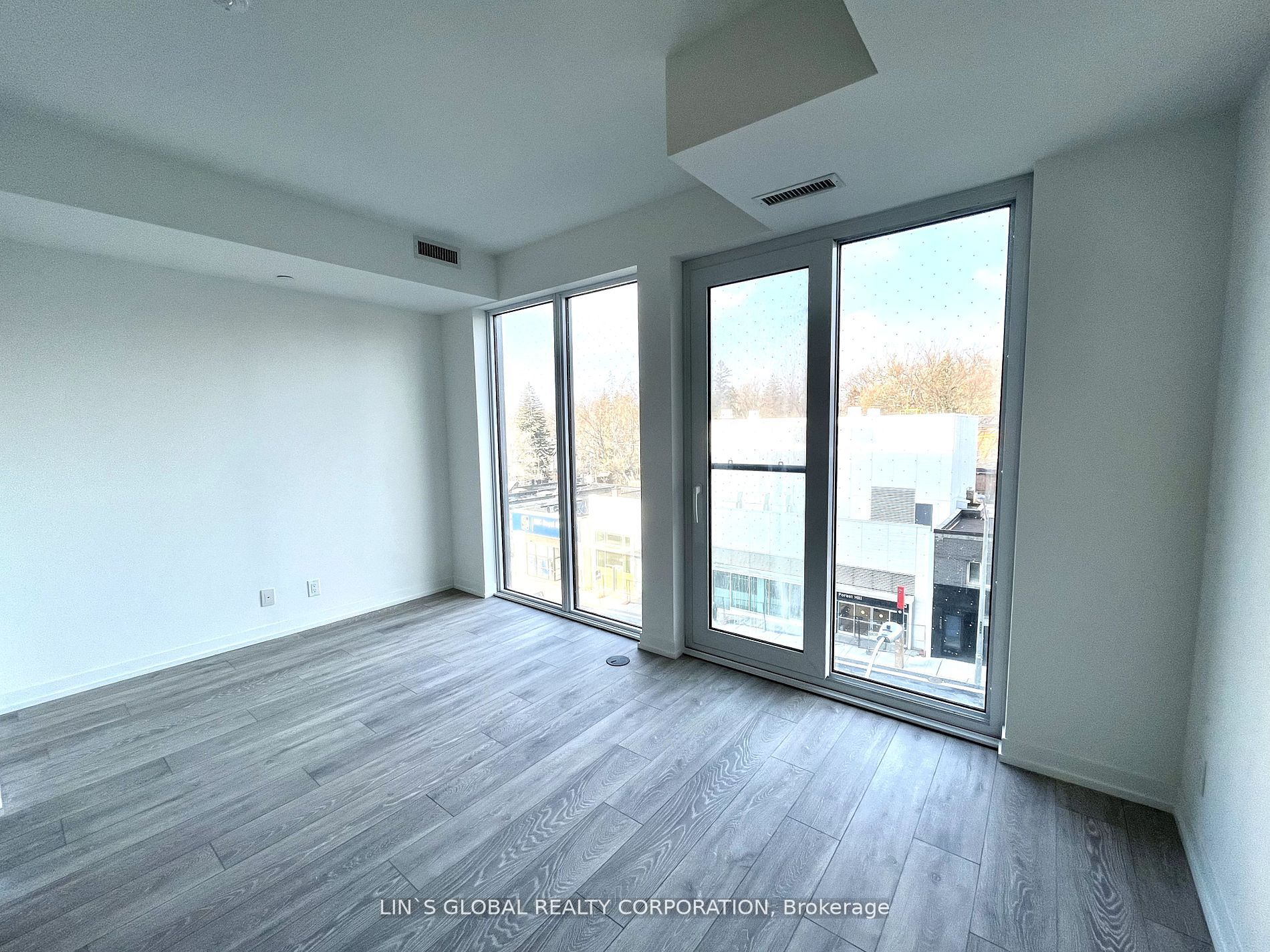 2020 Bathurst Street #523