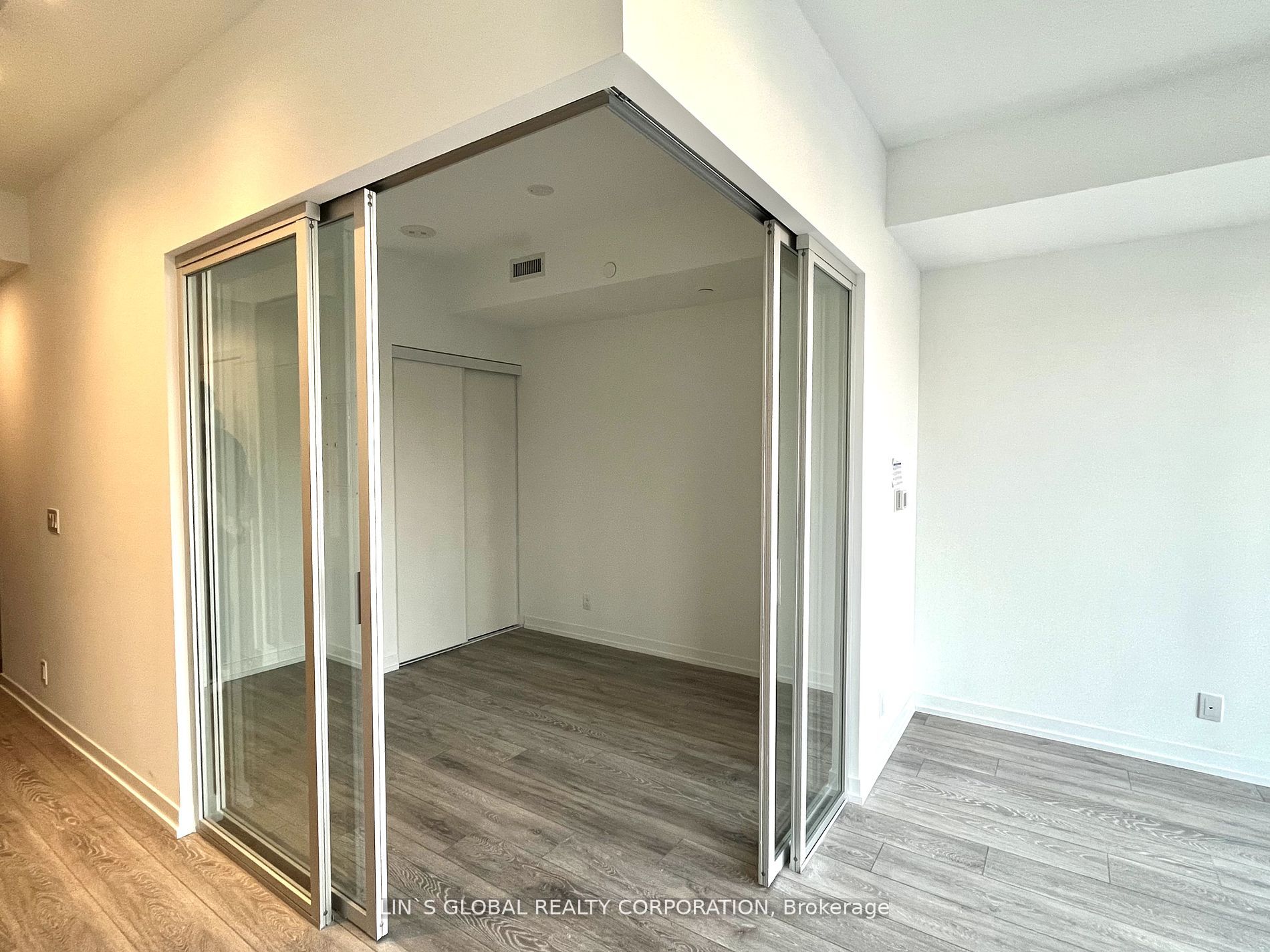 2020 Bathurst Street #523