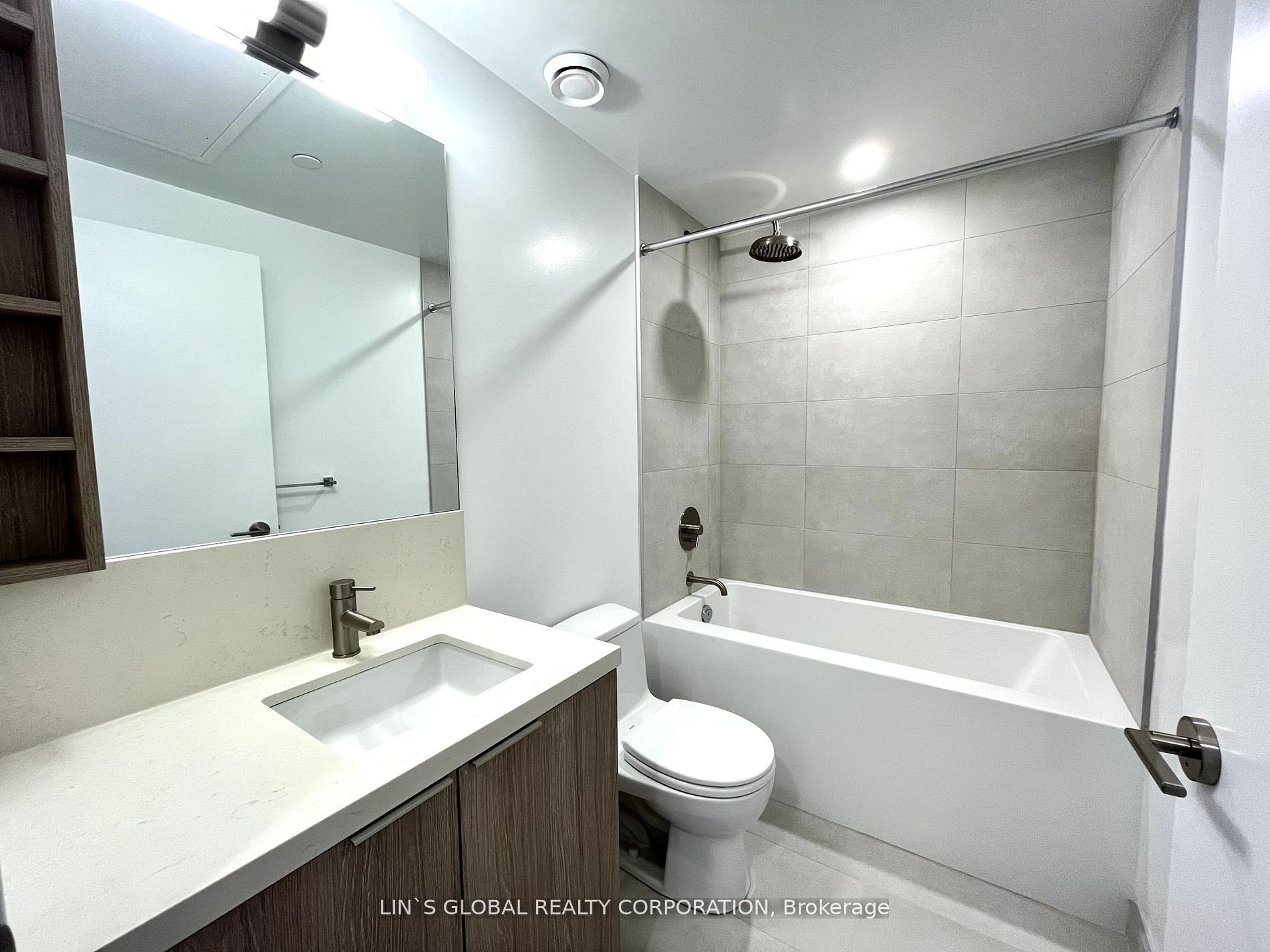 2020 Bathurst Street #523