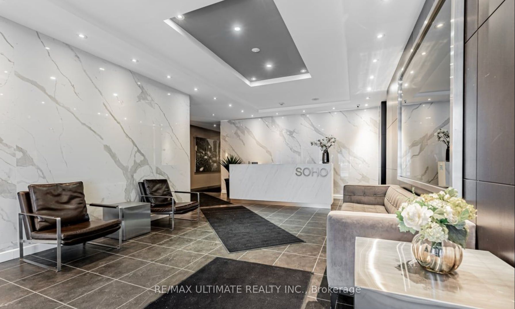 350 Wellington St W, #M13