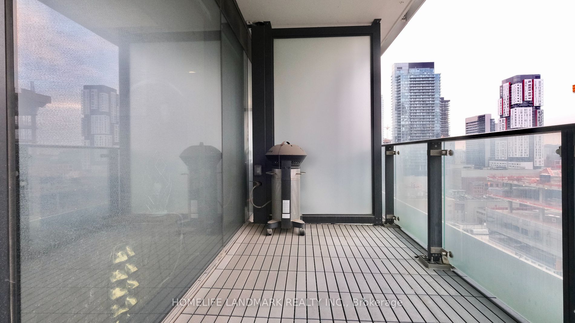 224 King Street W #1403