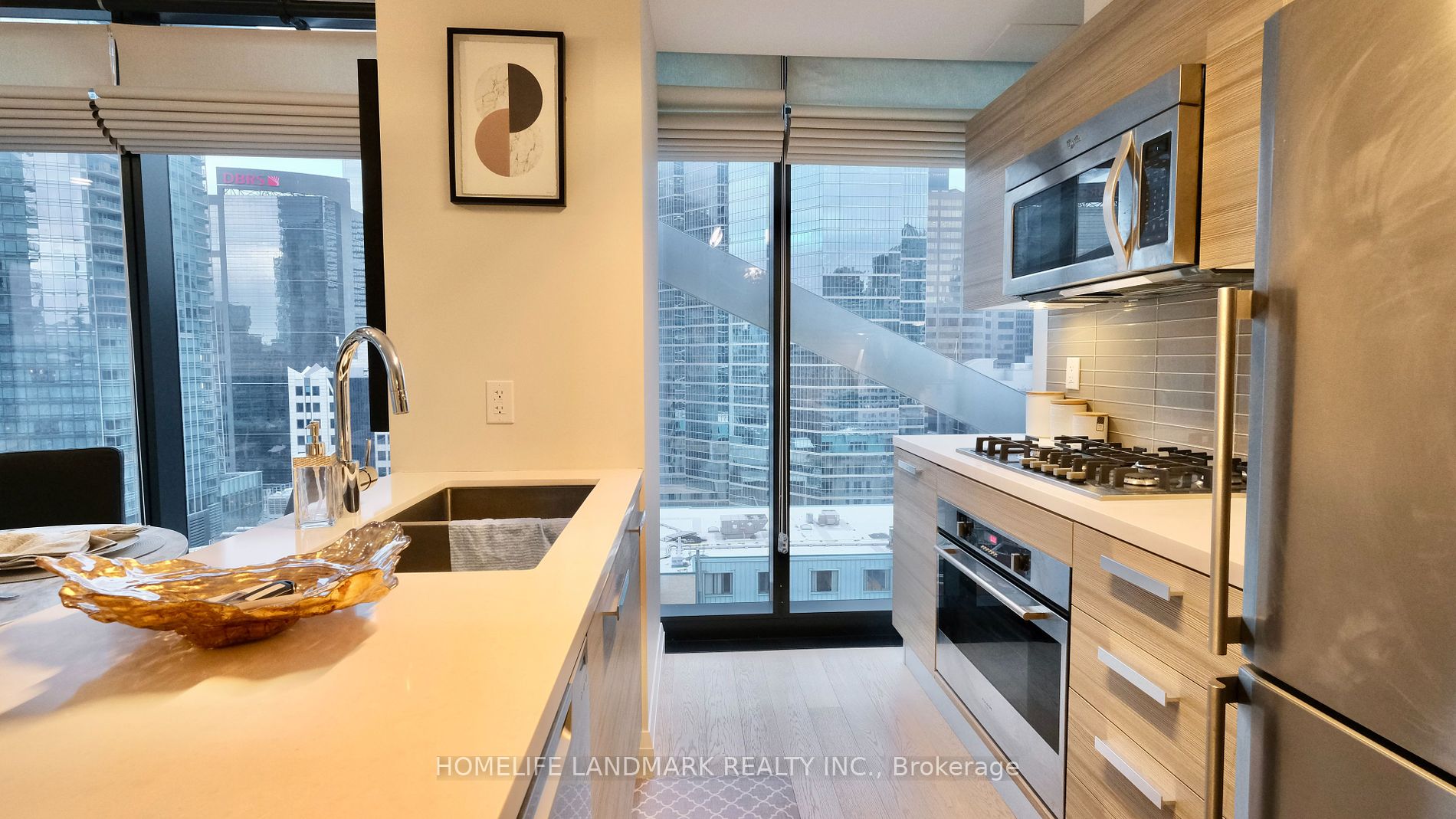 224 King Street W #1403