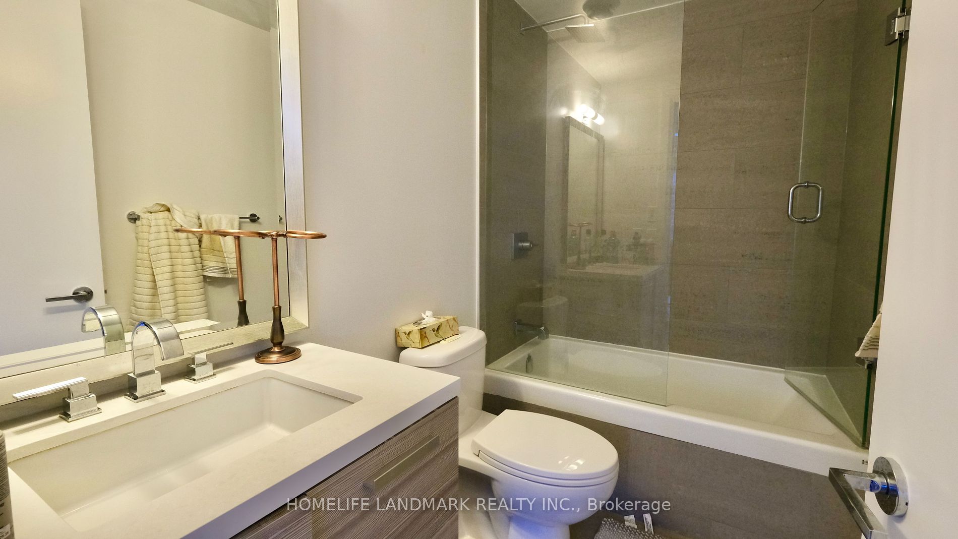 224 King Street W #1403