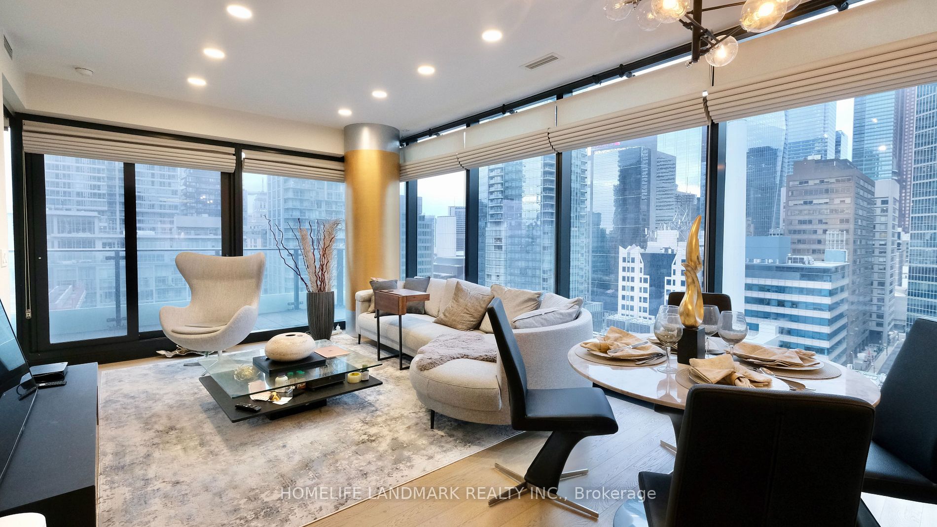 224 King Street W #1403