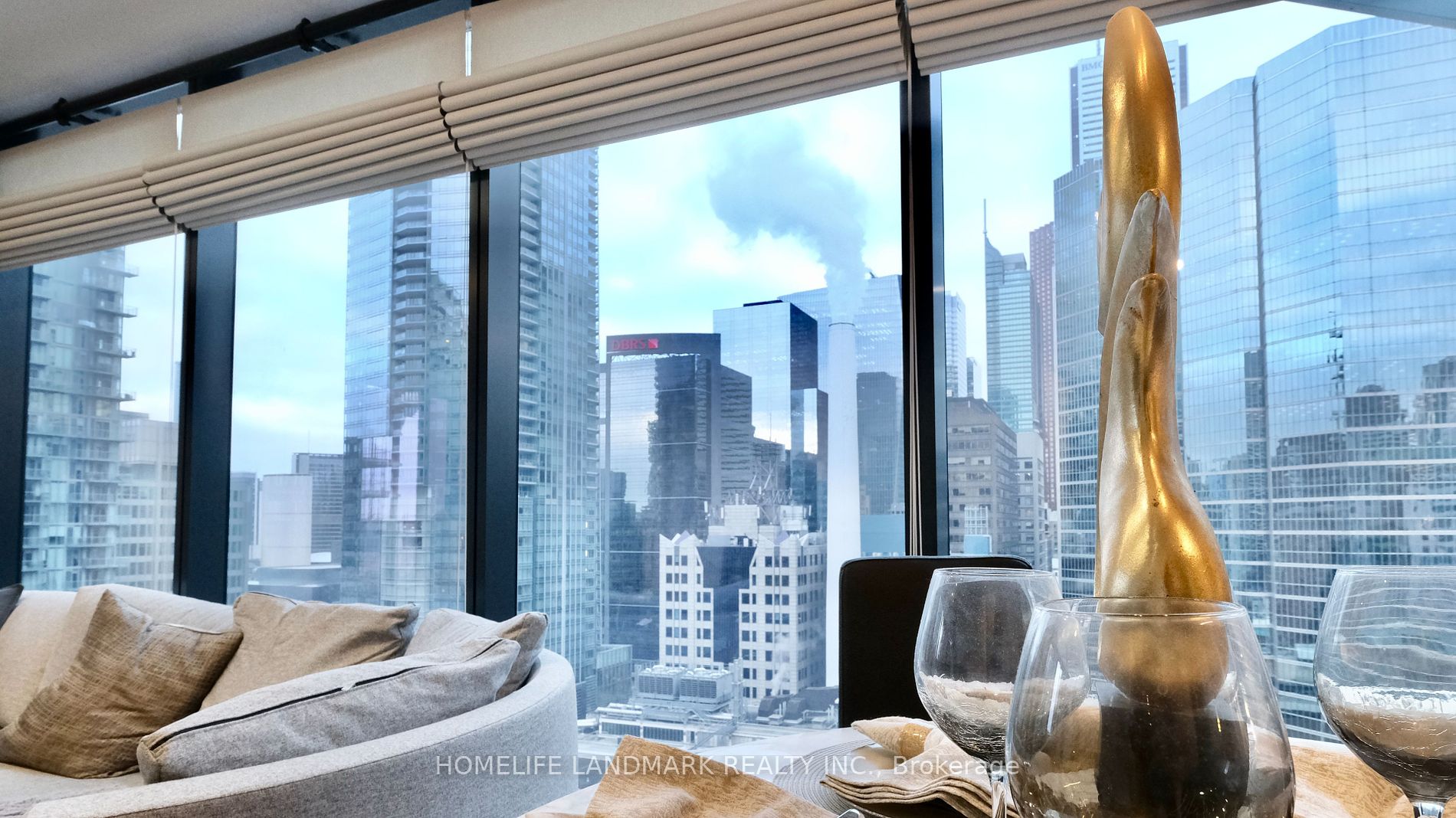 224 King Street W #1403