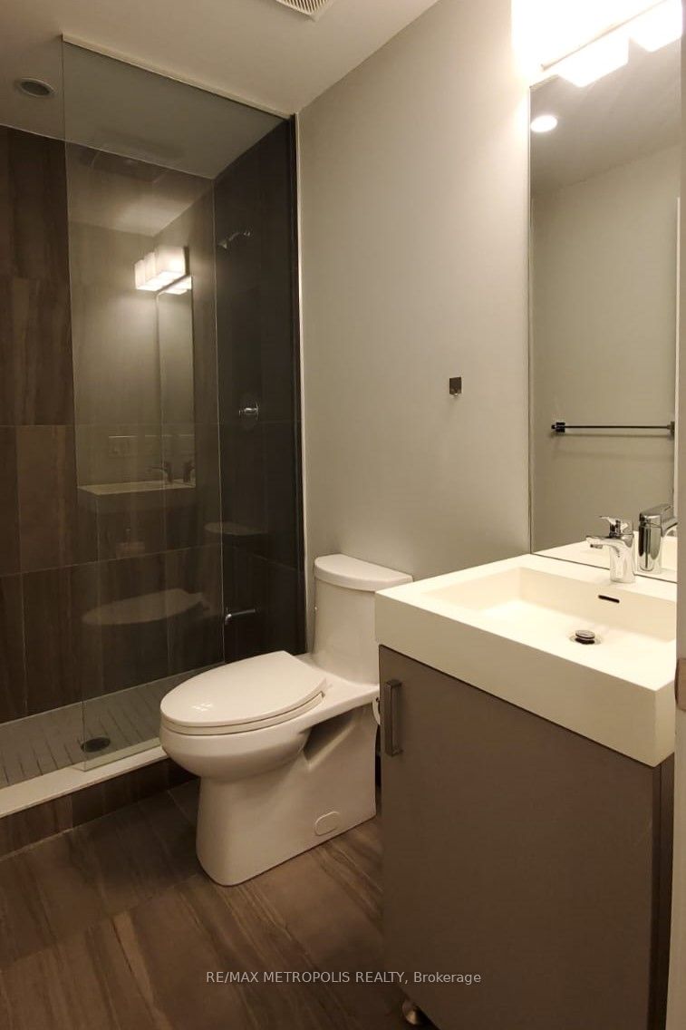 17 Dundonald St, #903