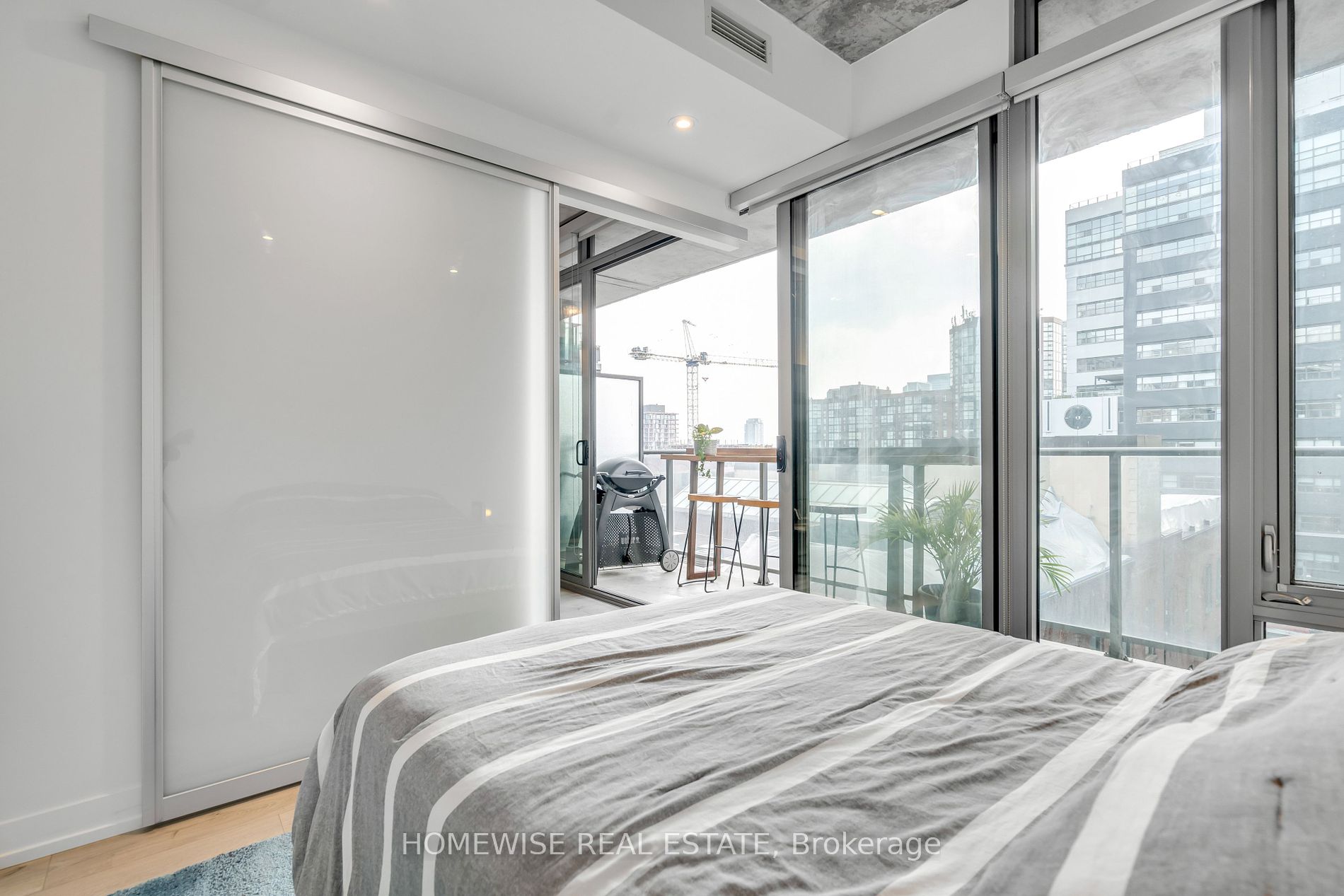 650 King St W, #602