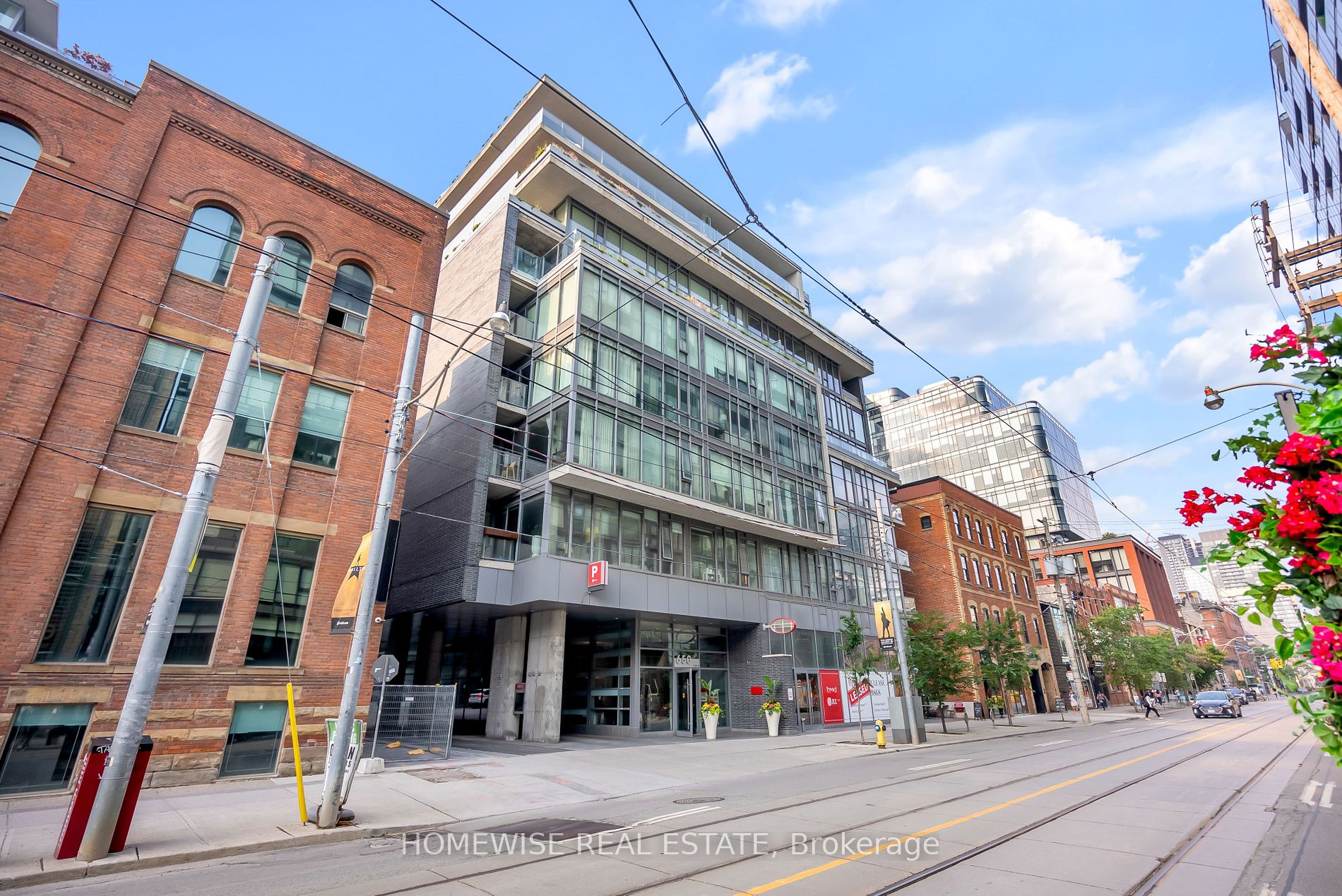 650 King St W, #602