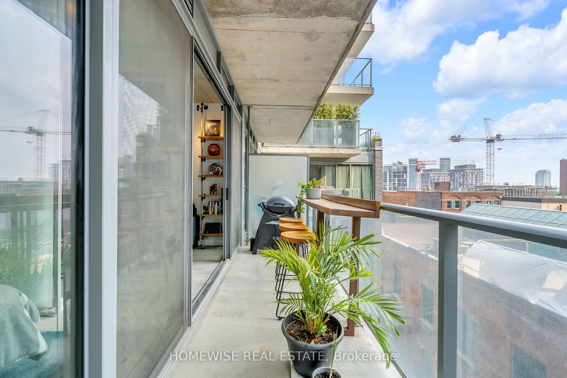 650 King St W, #602