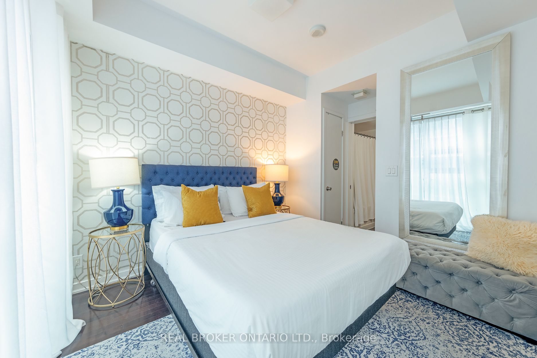 12 York Street, #1209