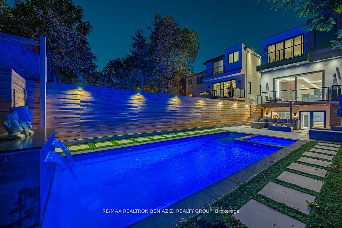 321 Melrose Ave