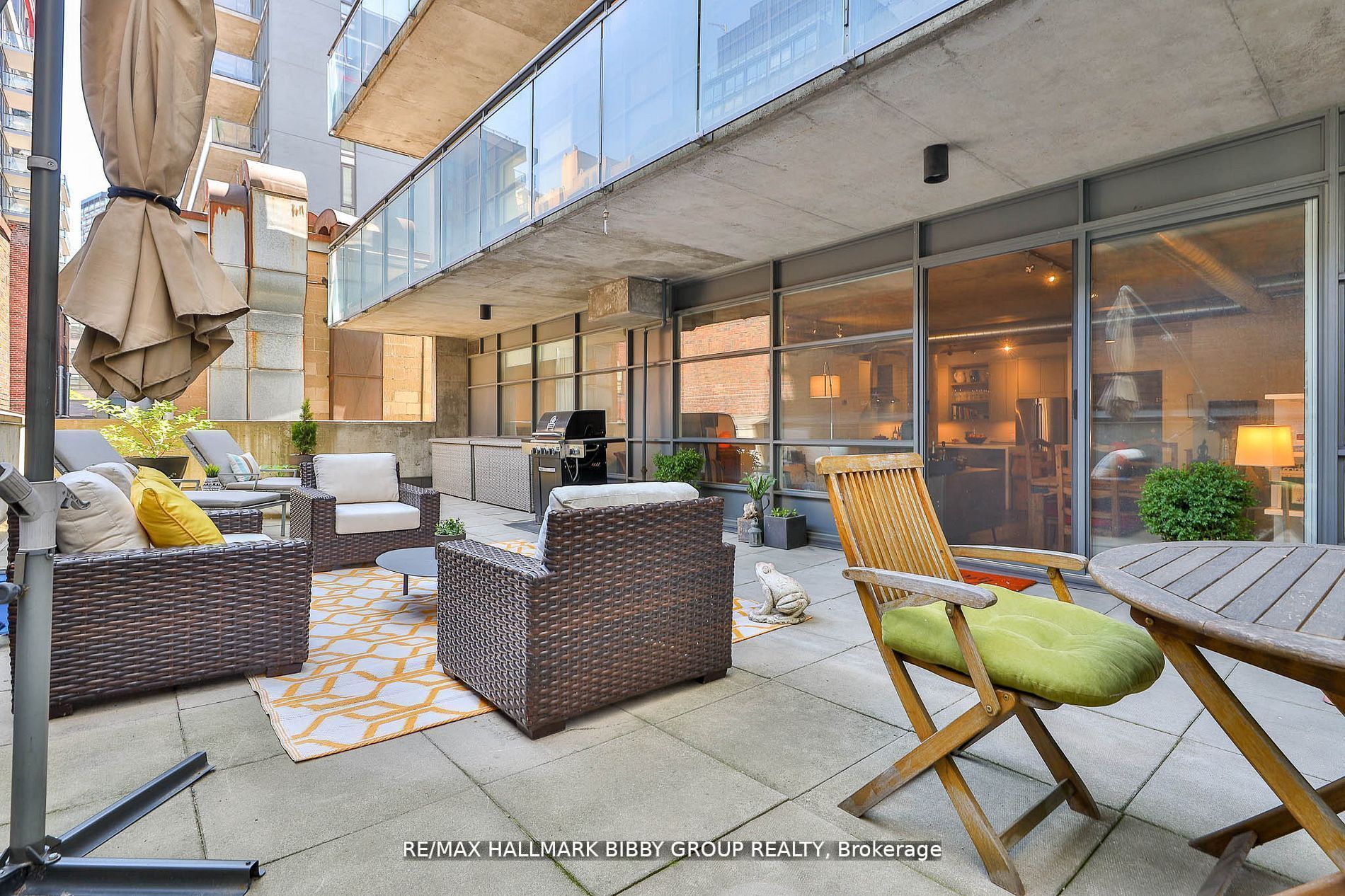 42 Camden Street, #203