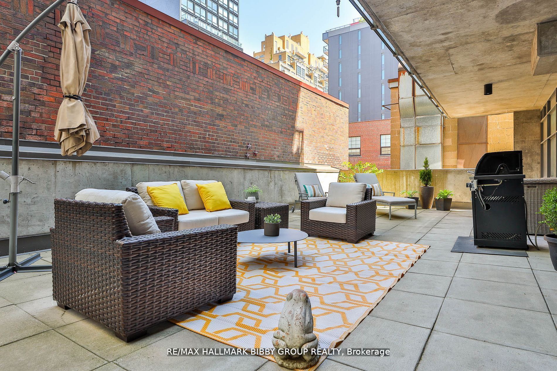 42 Camden Street, #203