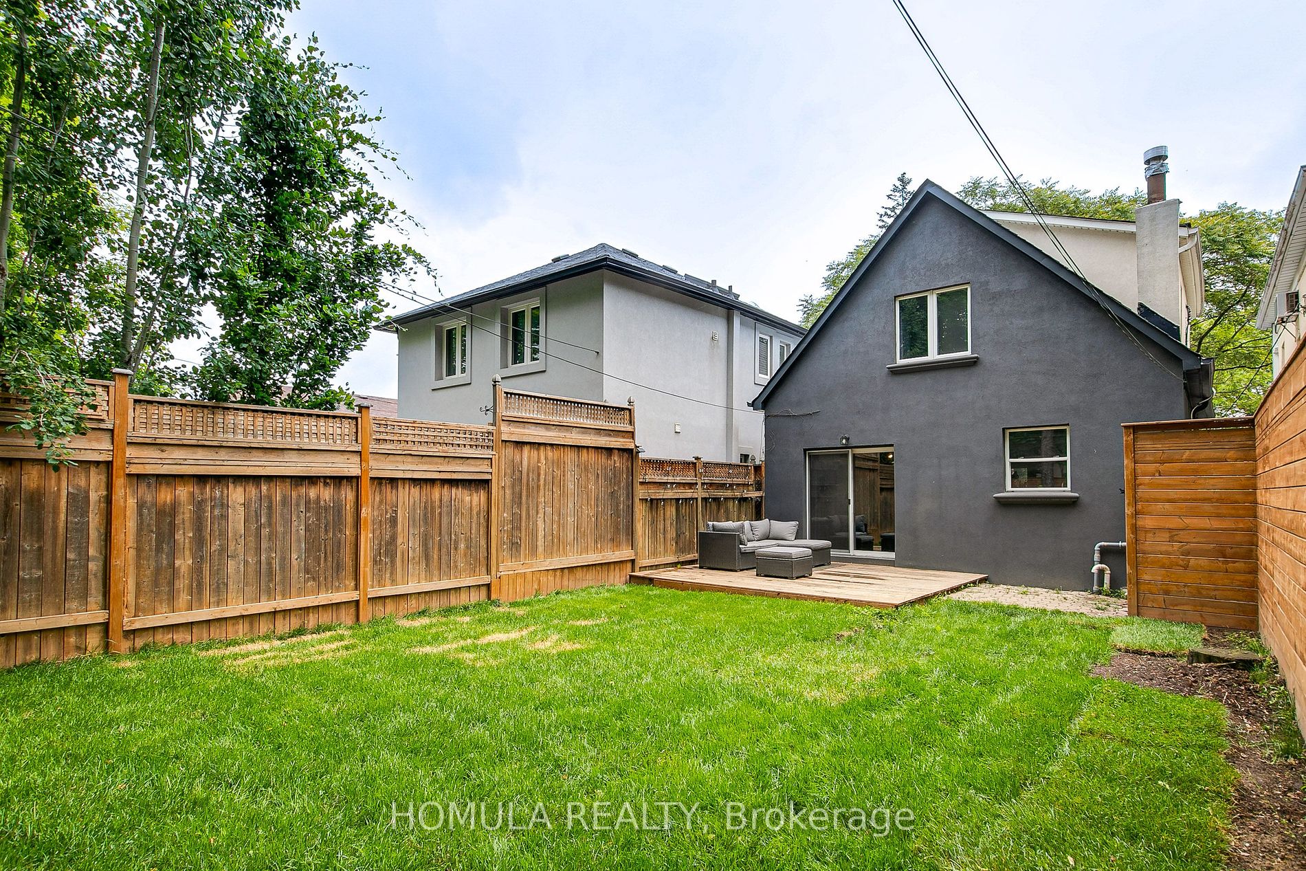 6 Walder Ave
