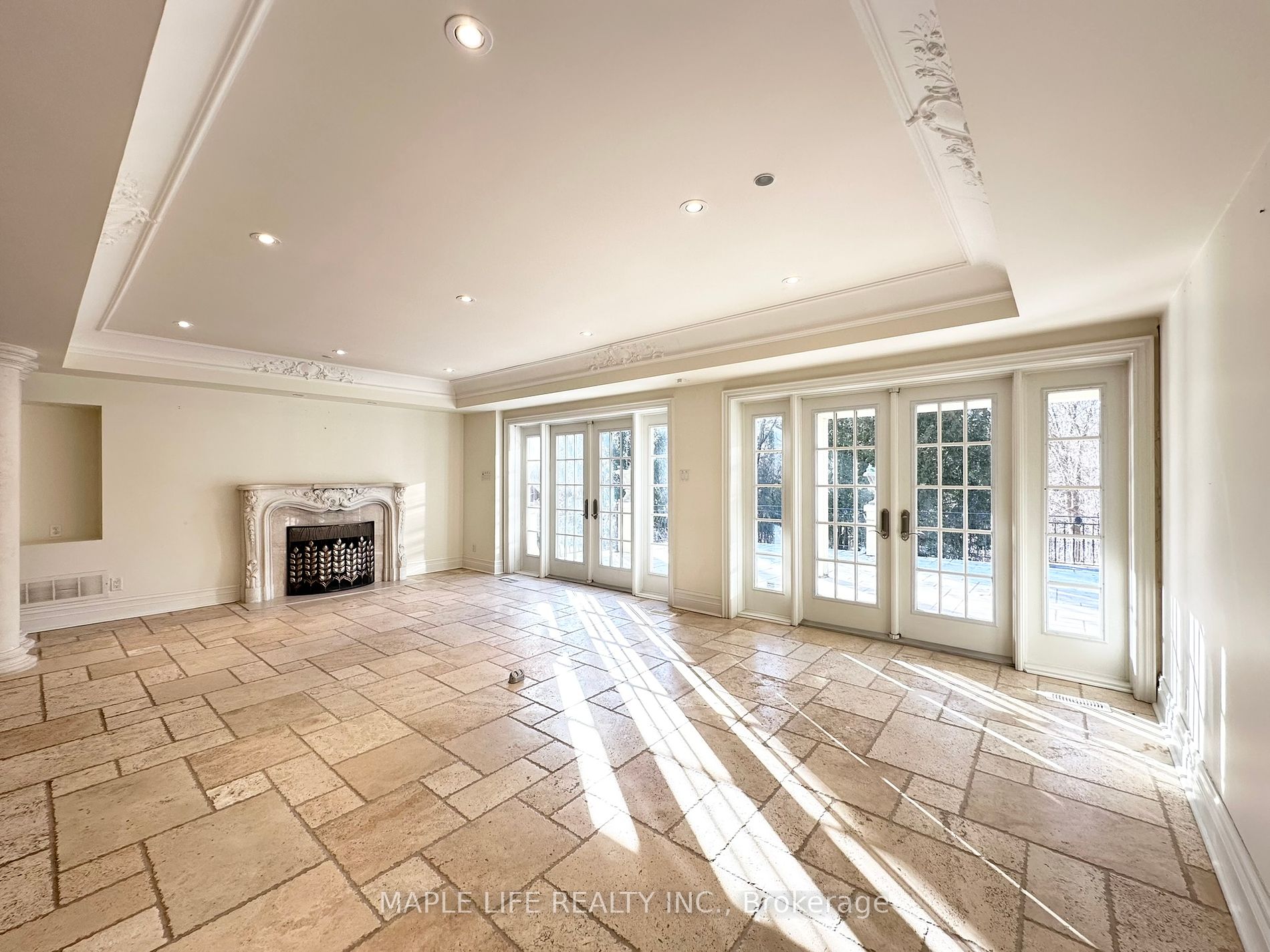 16 Brian Cliff Drive