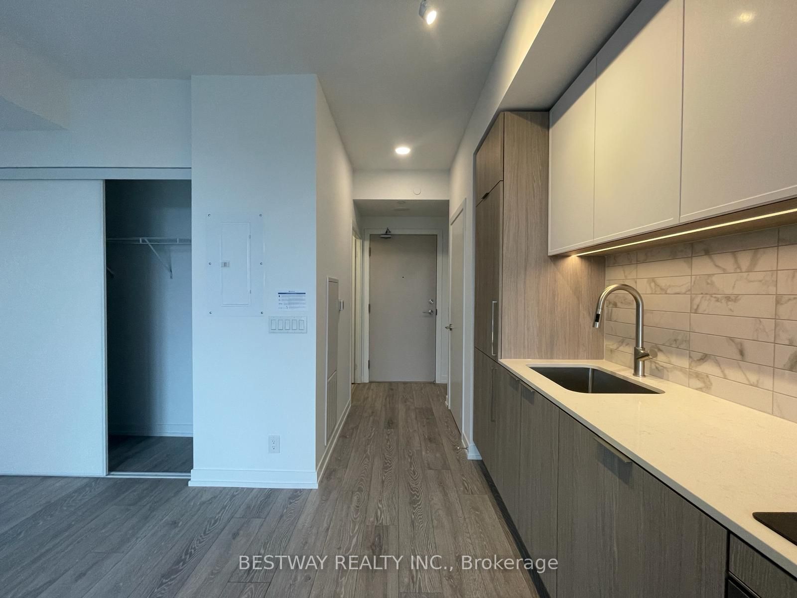 2020 Bathurst Street #1611