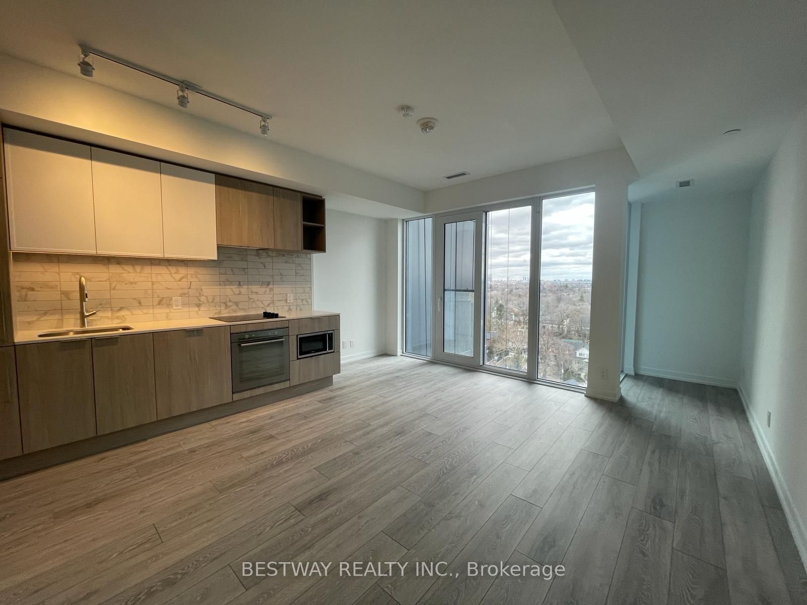 2020 Bathurst Street #1611