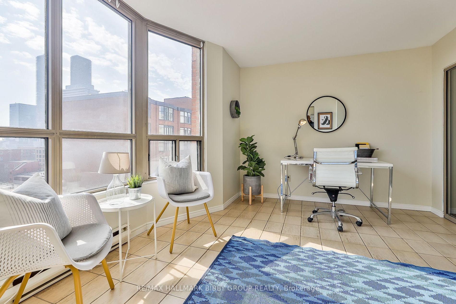 160 Frederick St, #803