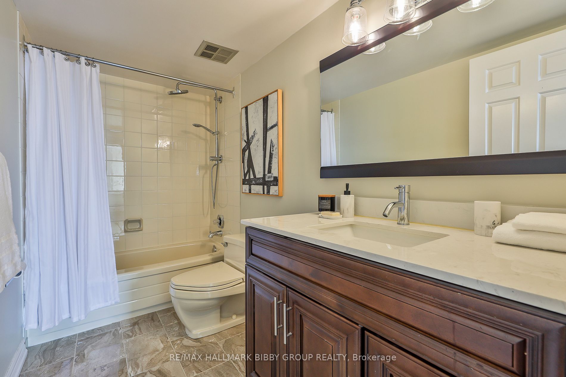 160 Frederick St, #803