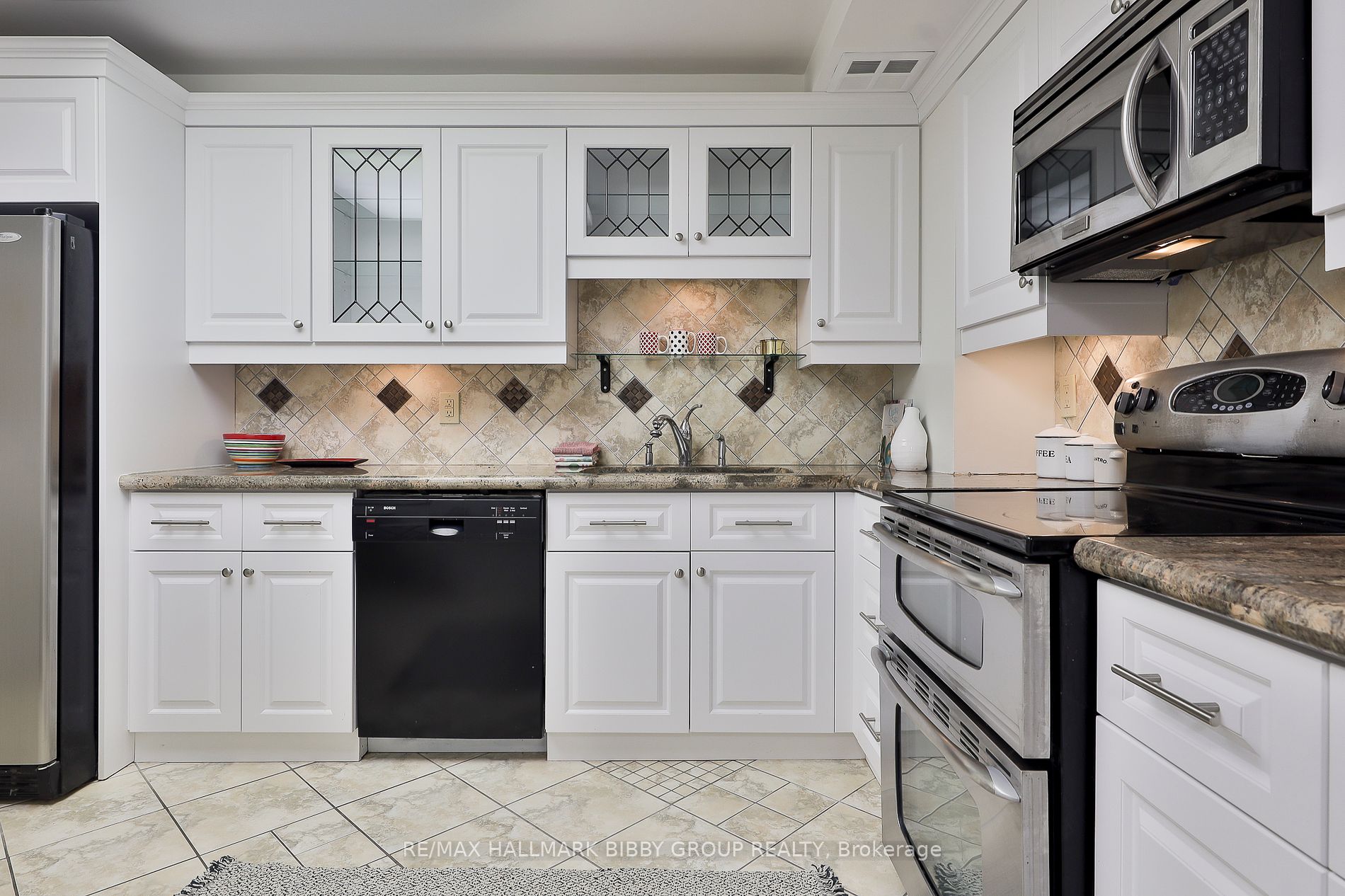 160 Frederick St, #803