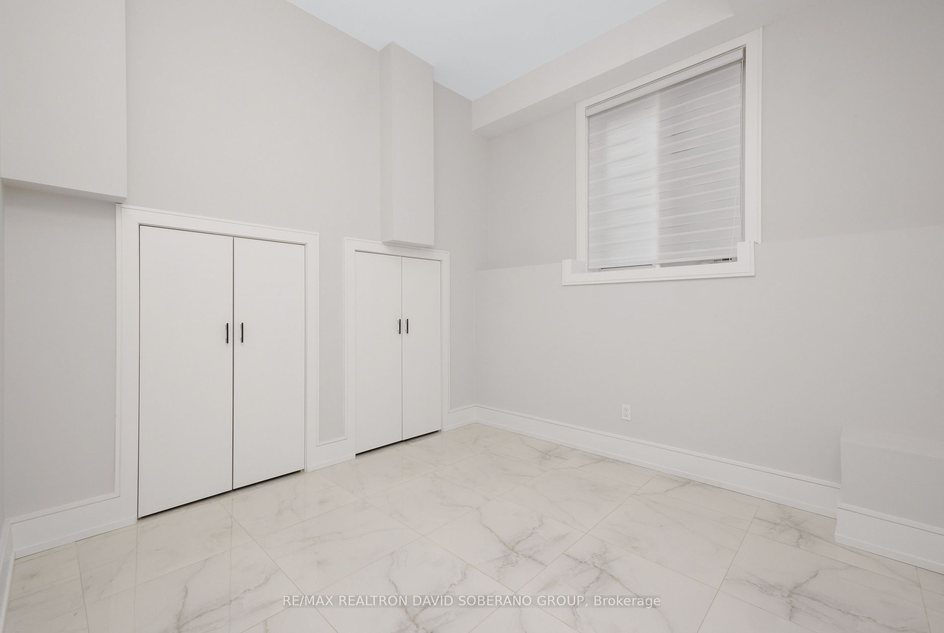 80 Charleswood Dr