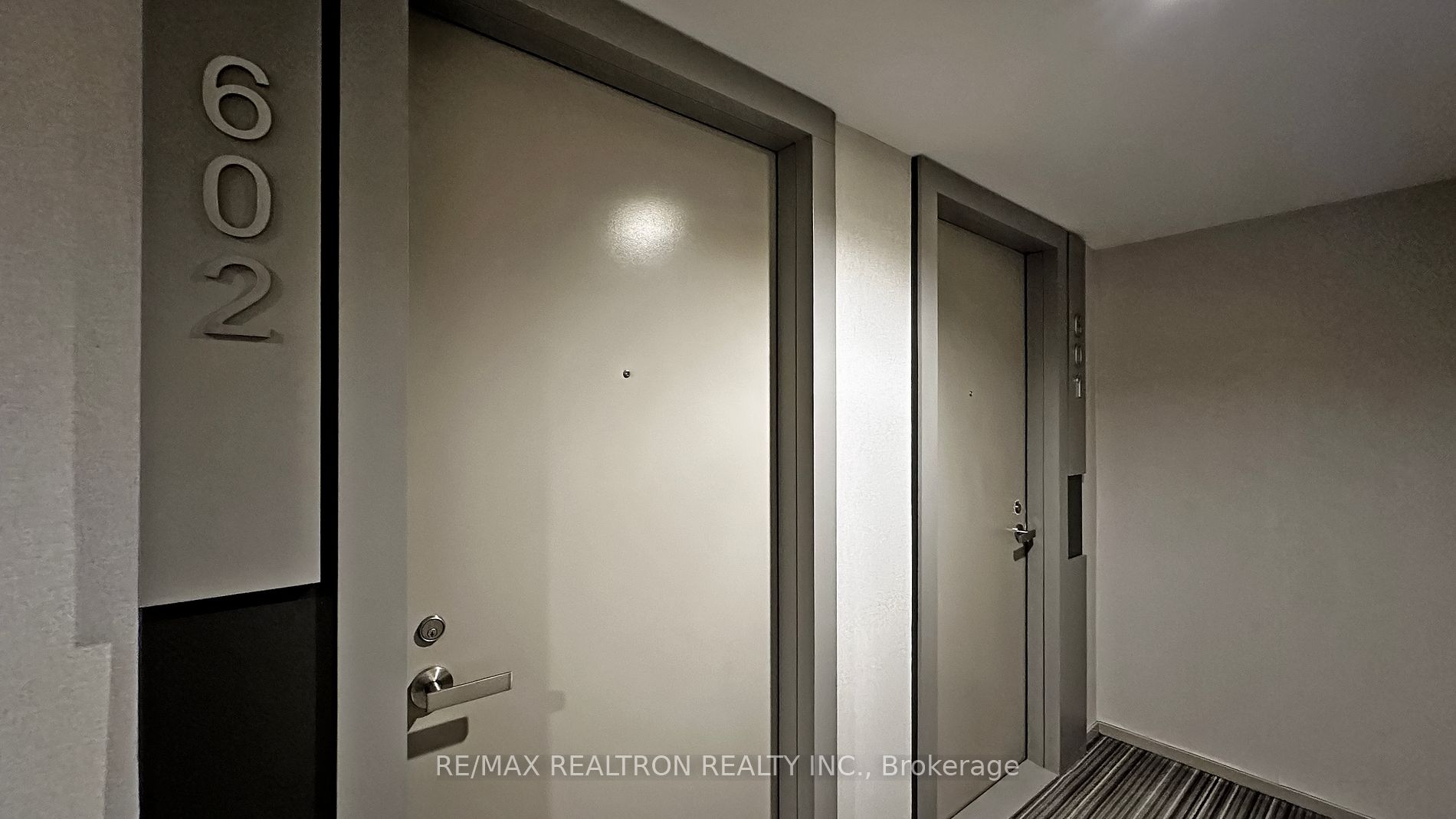 159 Dundas St E, #602