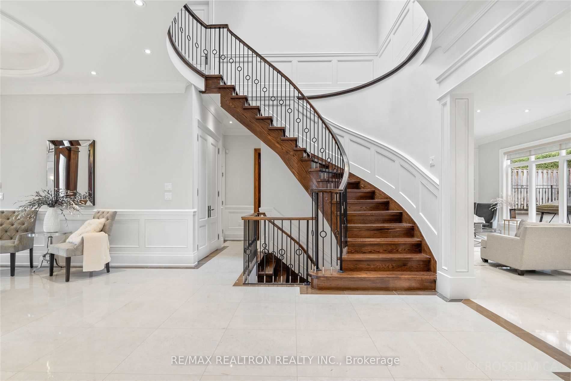 18 Viamede Crescent