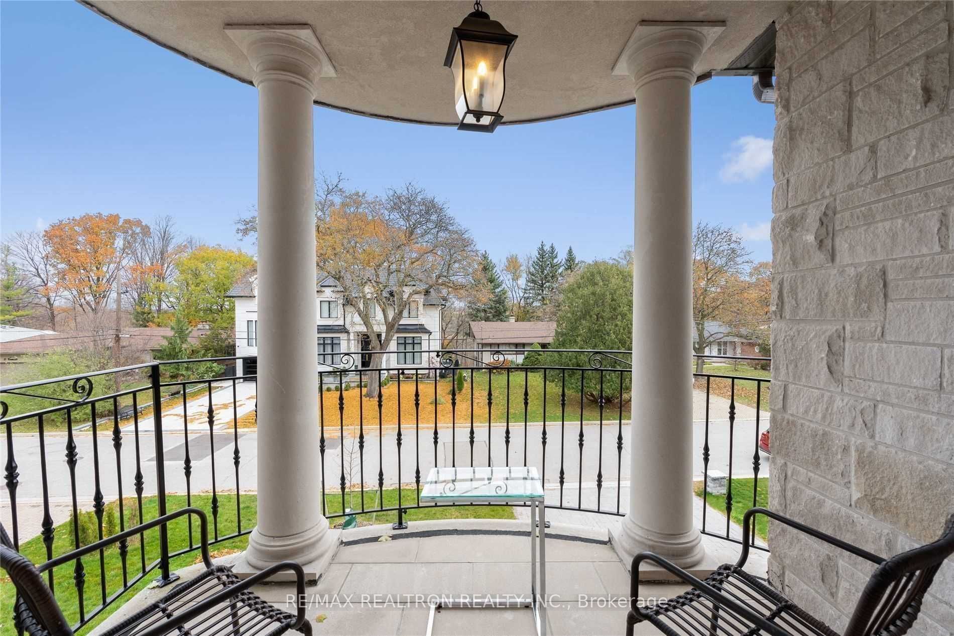 18 Viamede Crescent