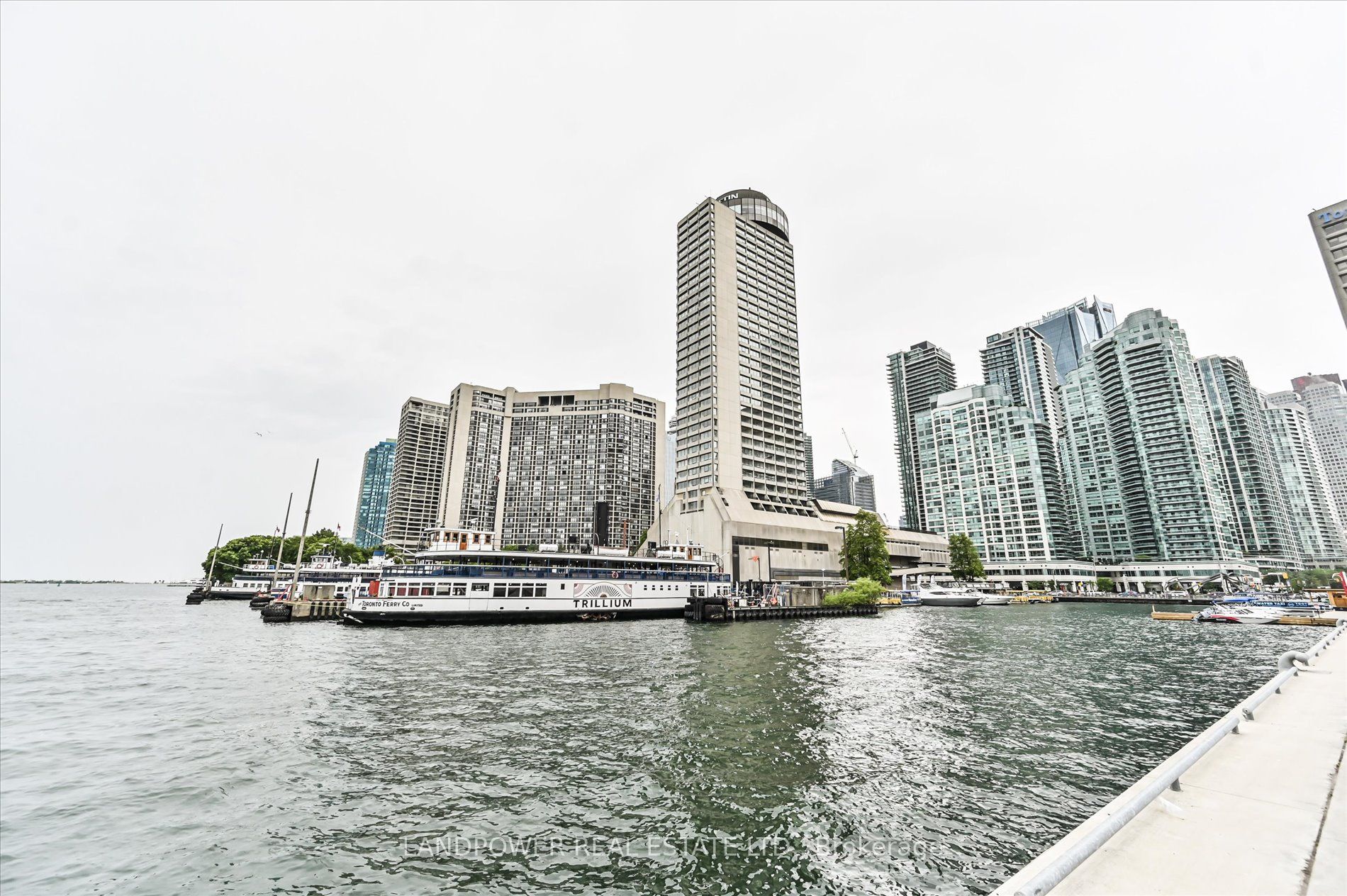 39 Queens Quay E, #635