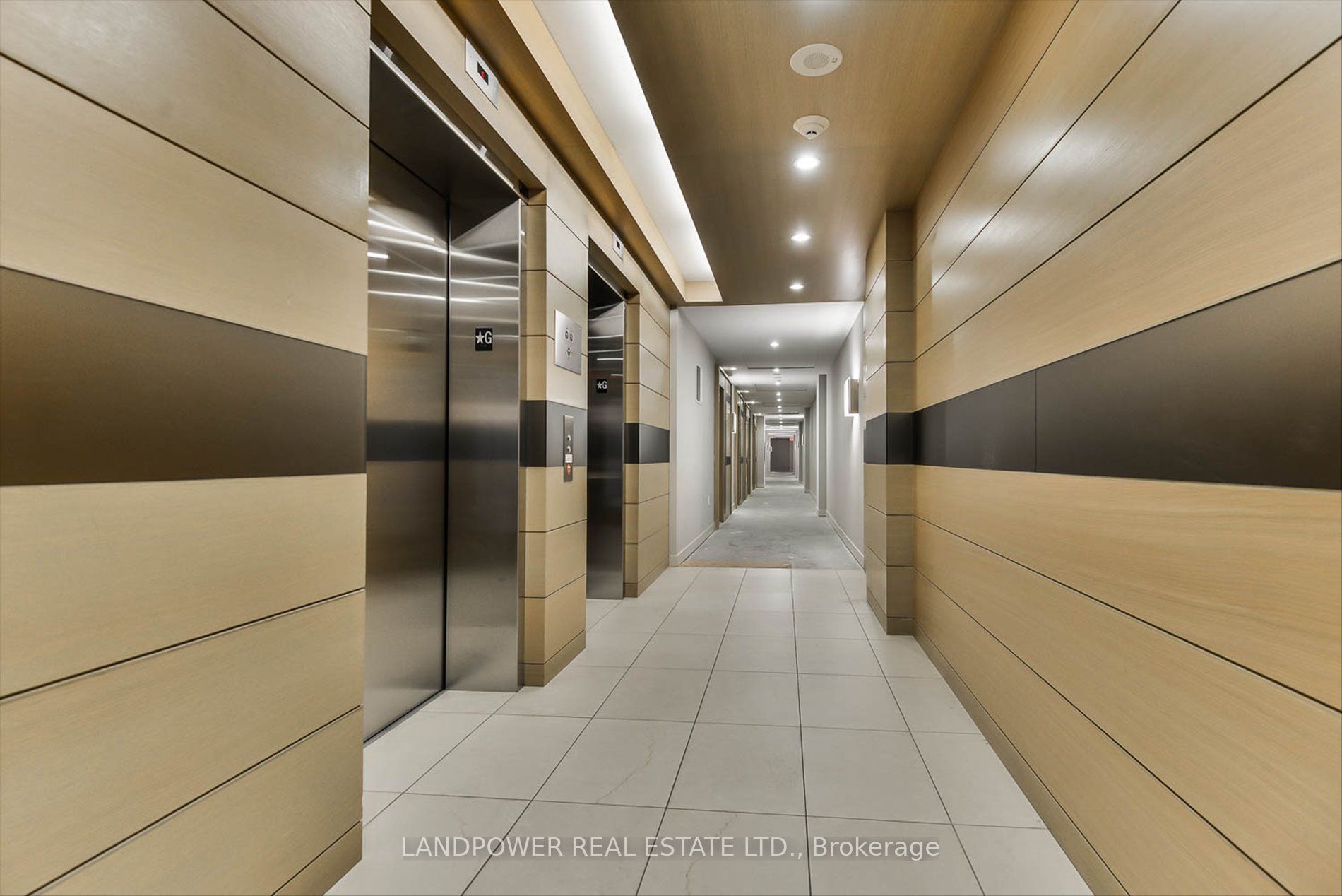 39 Queens Quay E, #635
