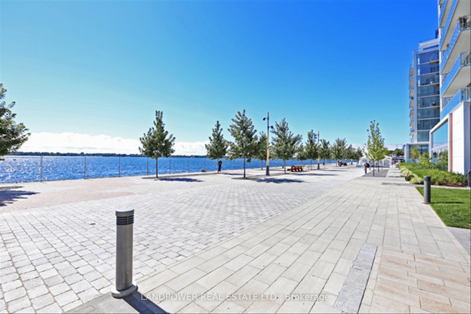 39 Queens Quay E, #635
