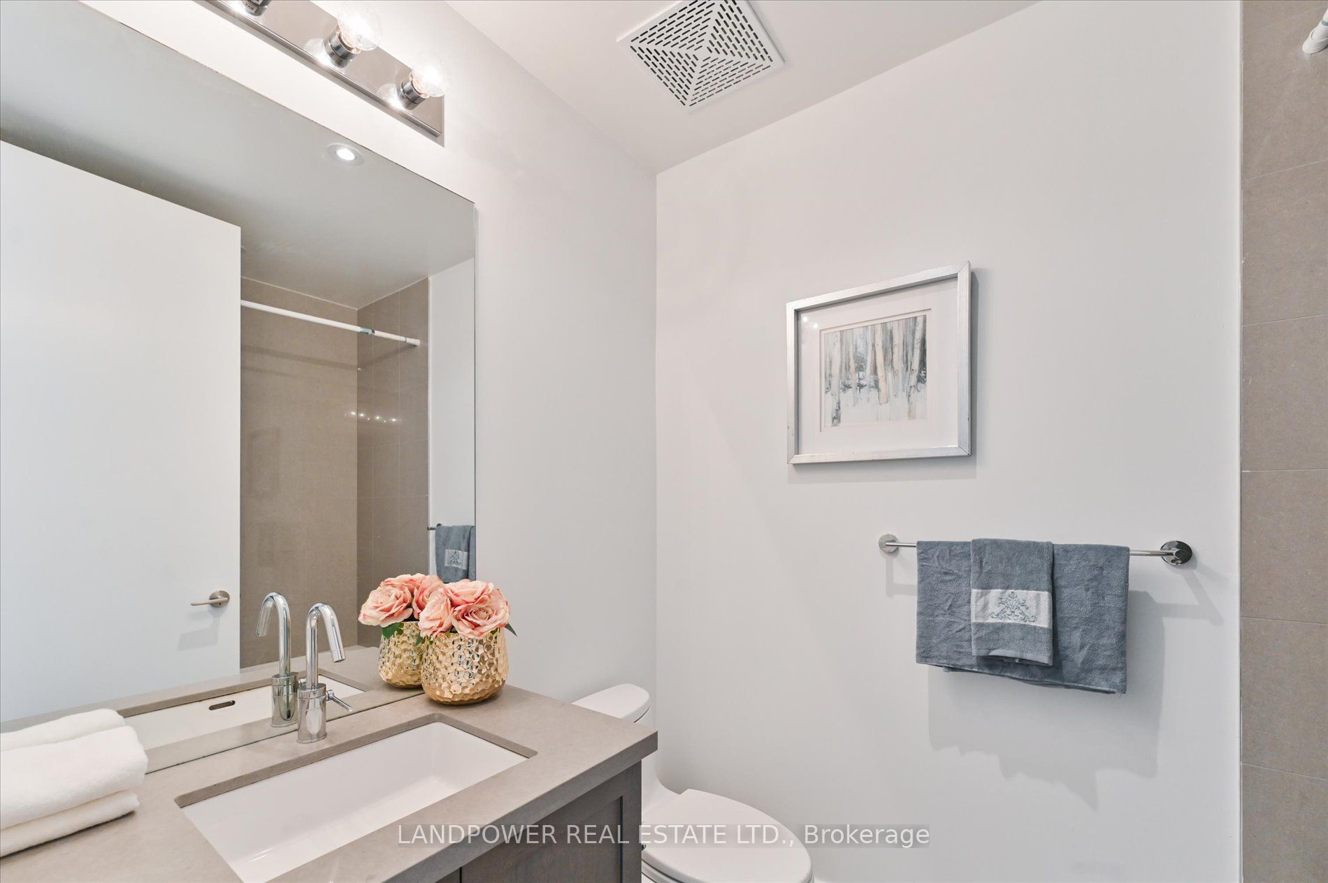 39 Queens Quay E, #635