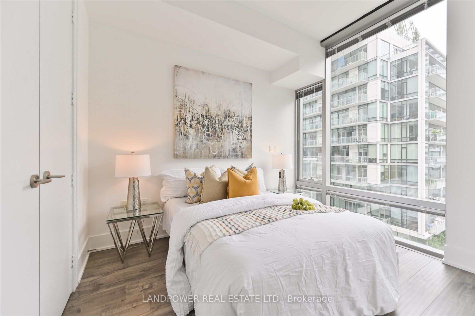 39 Queens Quay E, #635