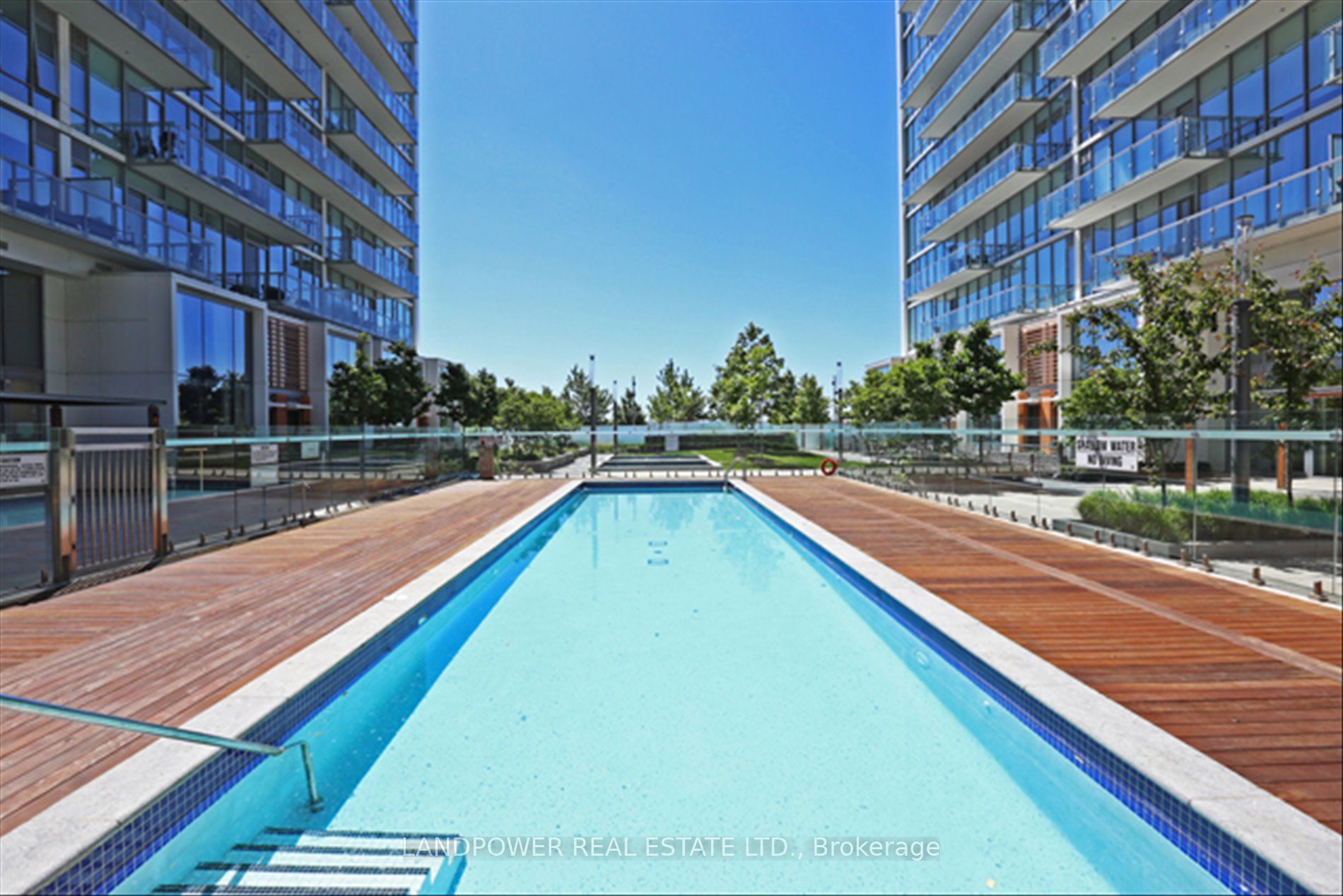 39 Queens Quay E, #635