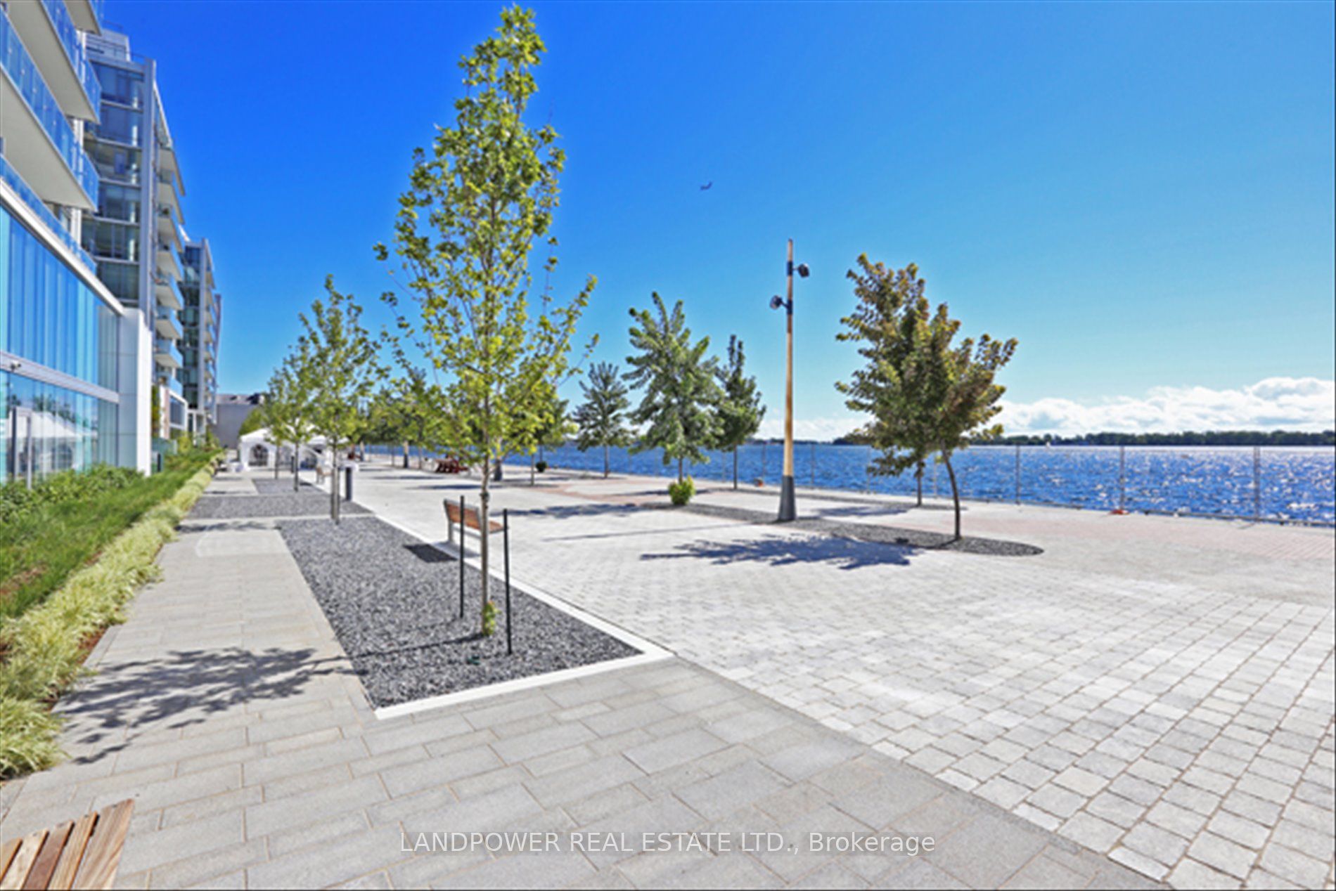 39 Queens Quay E, #635