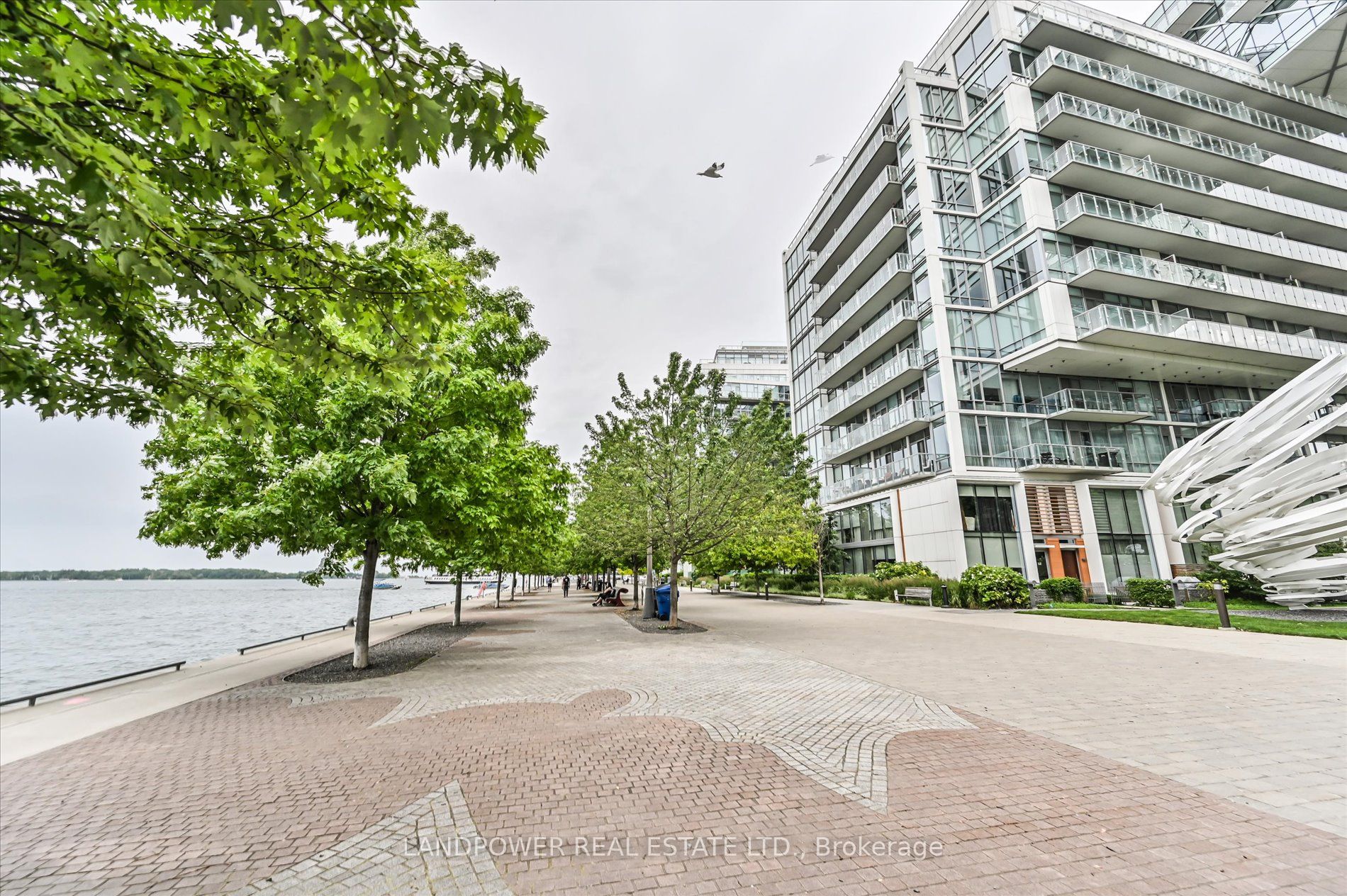 39 Queens Quay E, #635