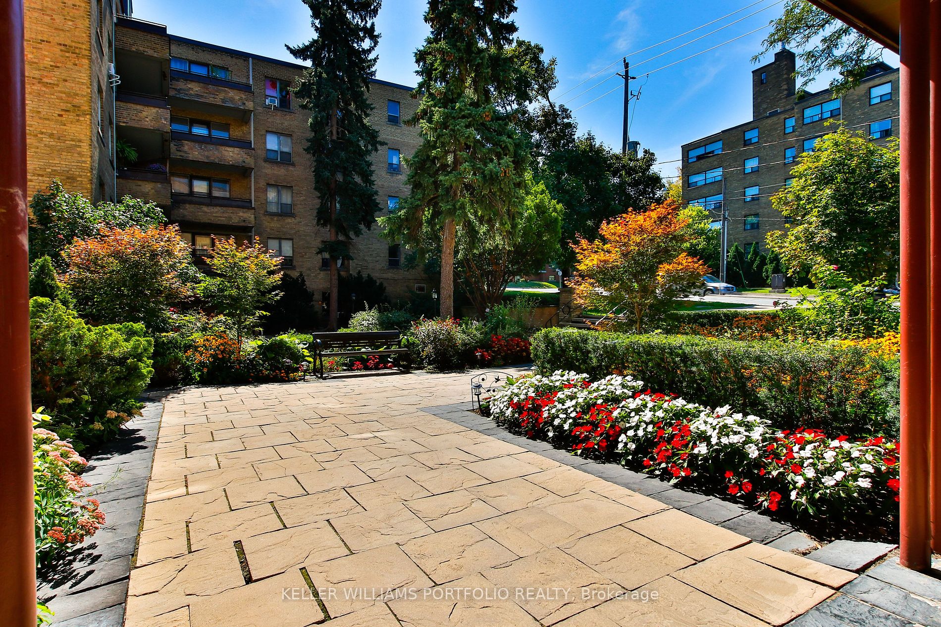 2603 Bathurst St, #108