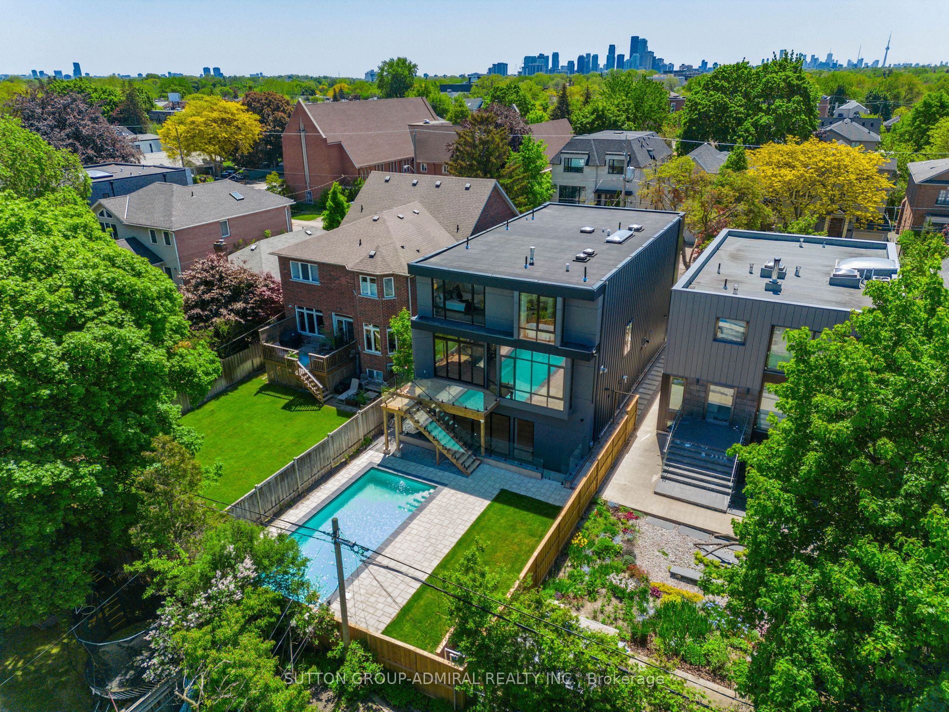 70 Dunblaine Avenue