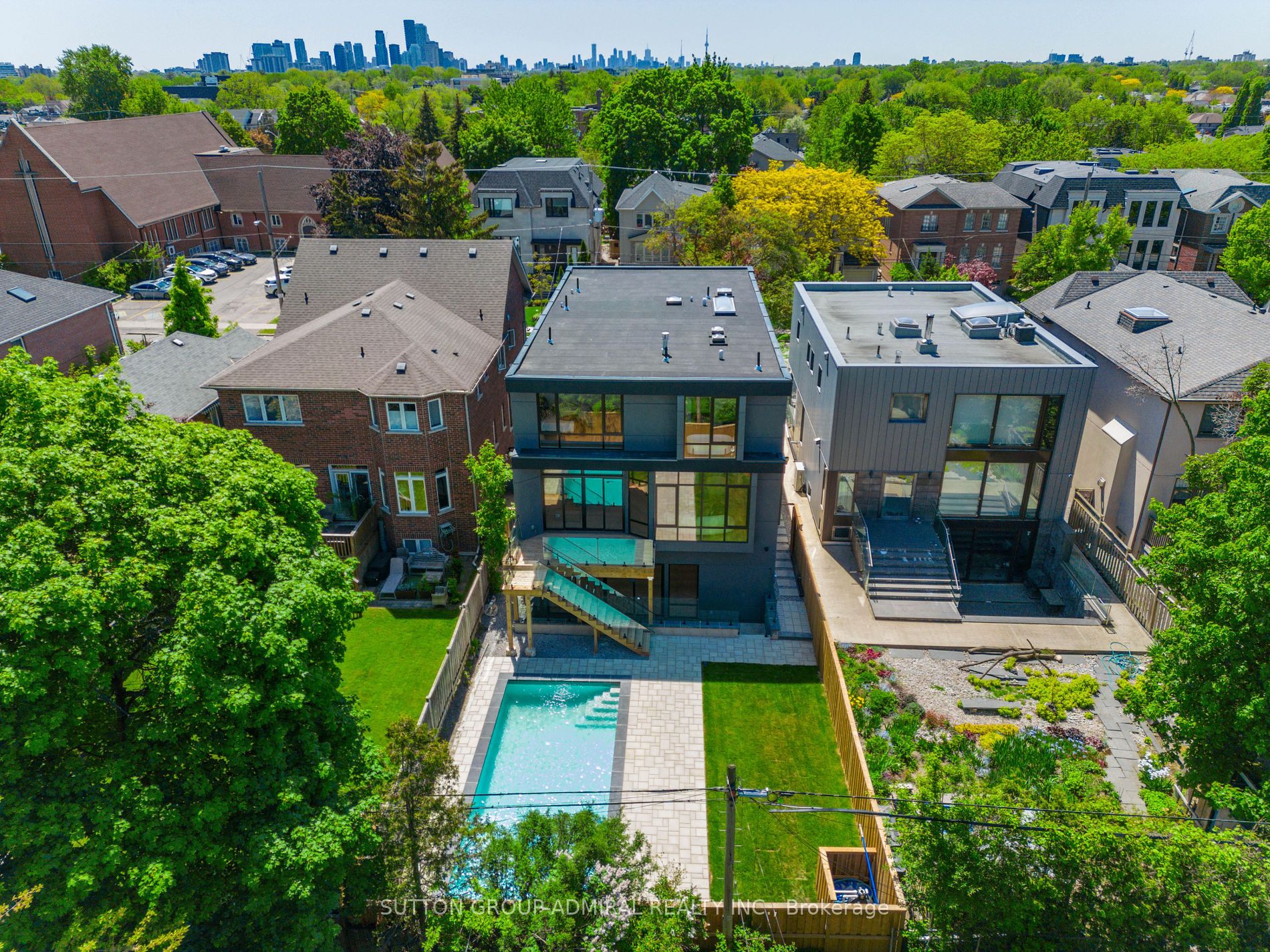 70 Dunblaine Avenue