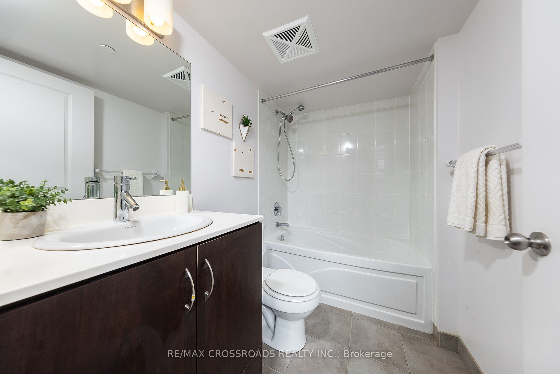 5168 Yonge Street, #1602