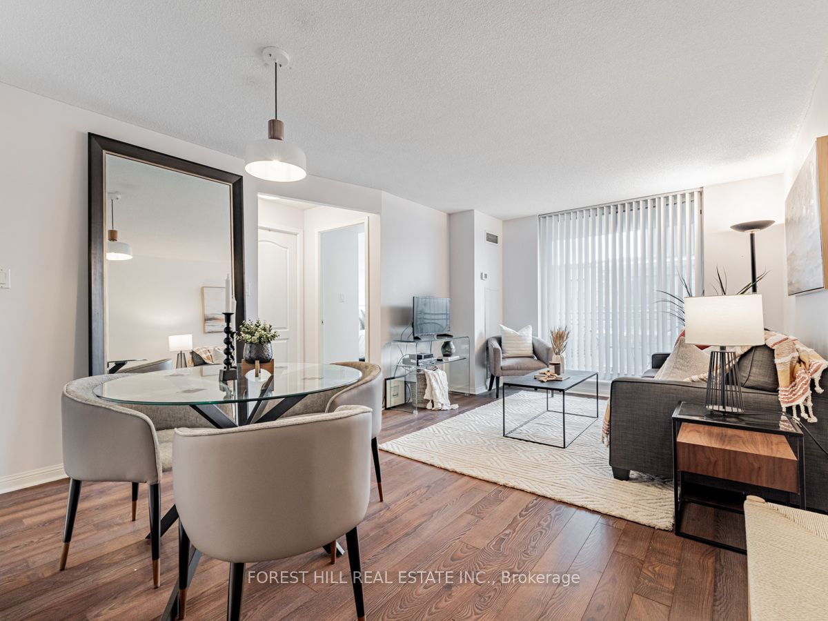 398 Eglinton Ave E, #706