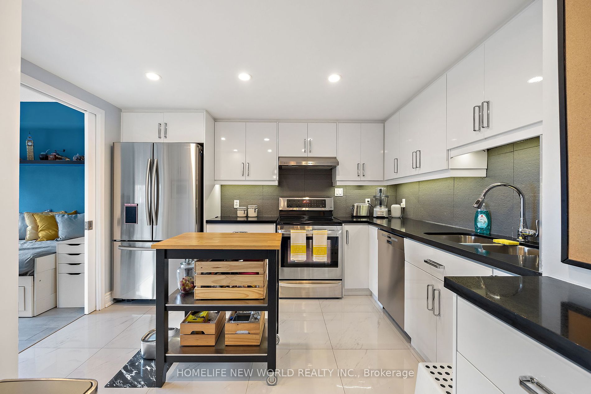 5444 Yonge Street, #1403
