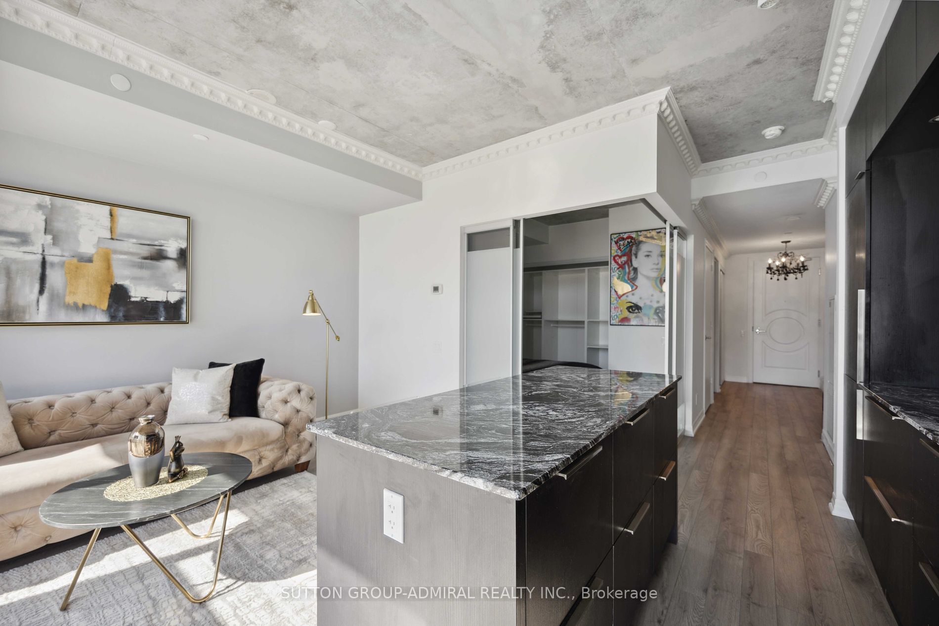 88 Blue Jays Way, #1607