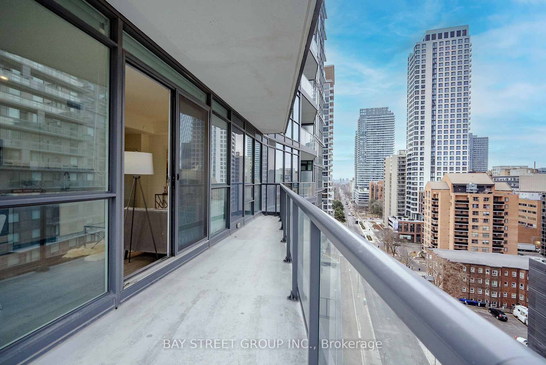 30 Roehampton Ave, #1102