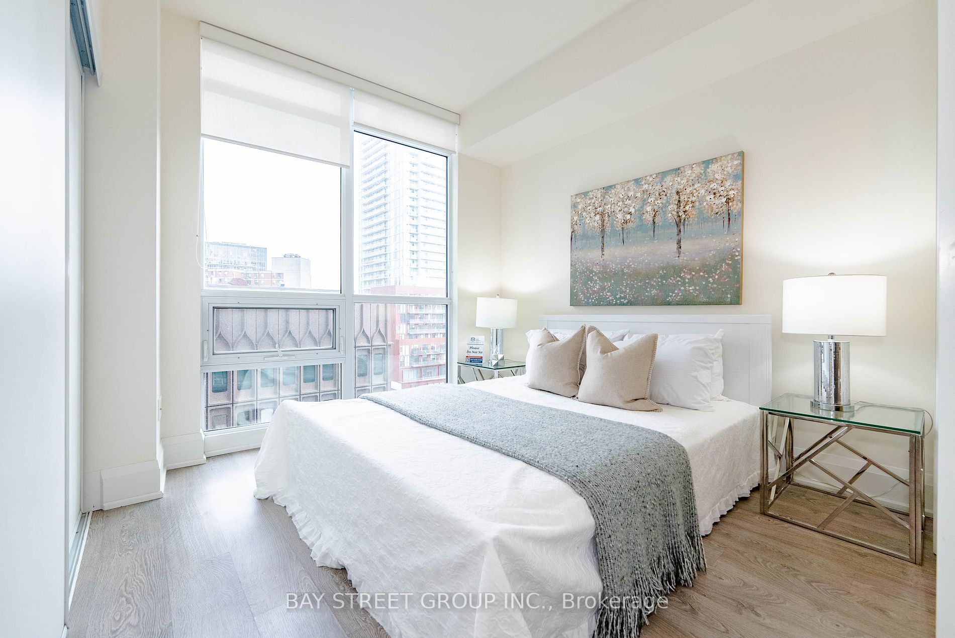30 Roehampton Ave, #1102