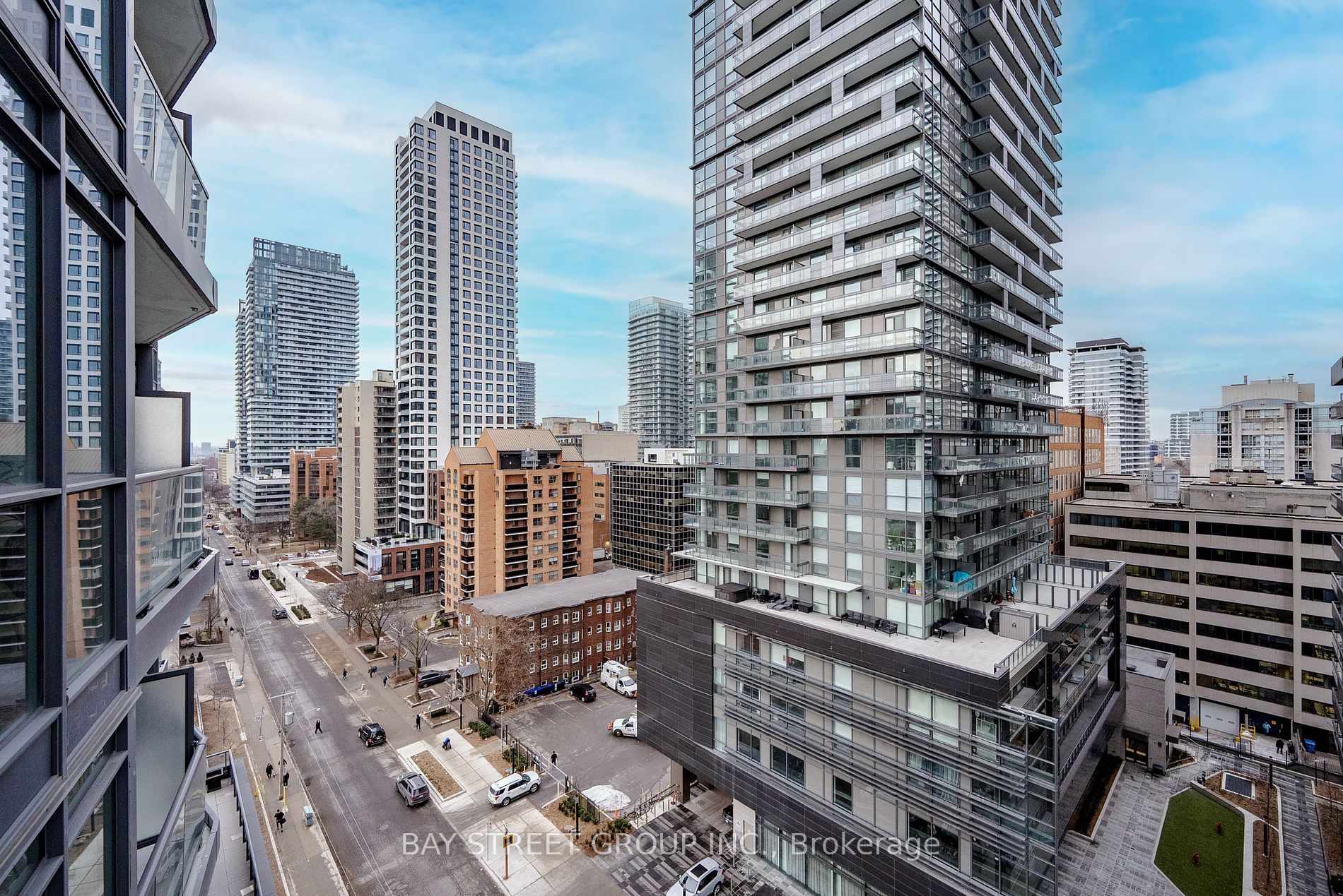30 Roehampton Ave, #1102